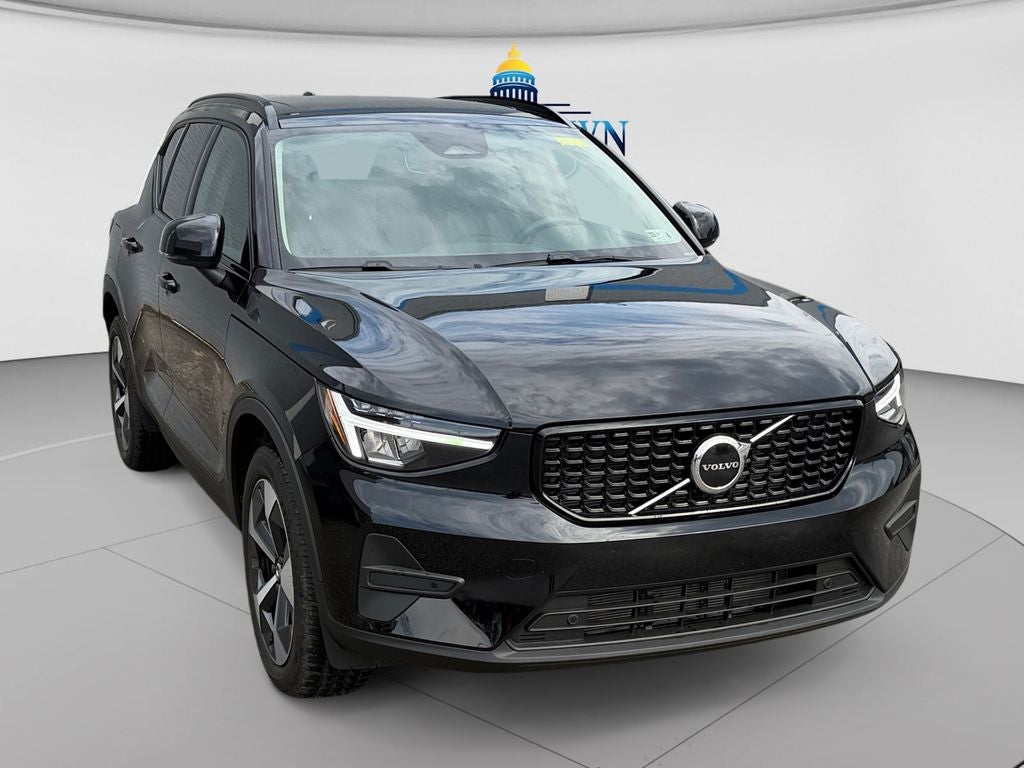 2026 Volvo XC40 Core