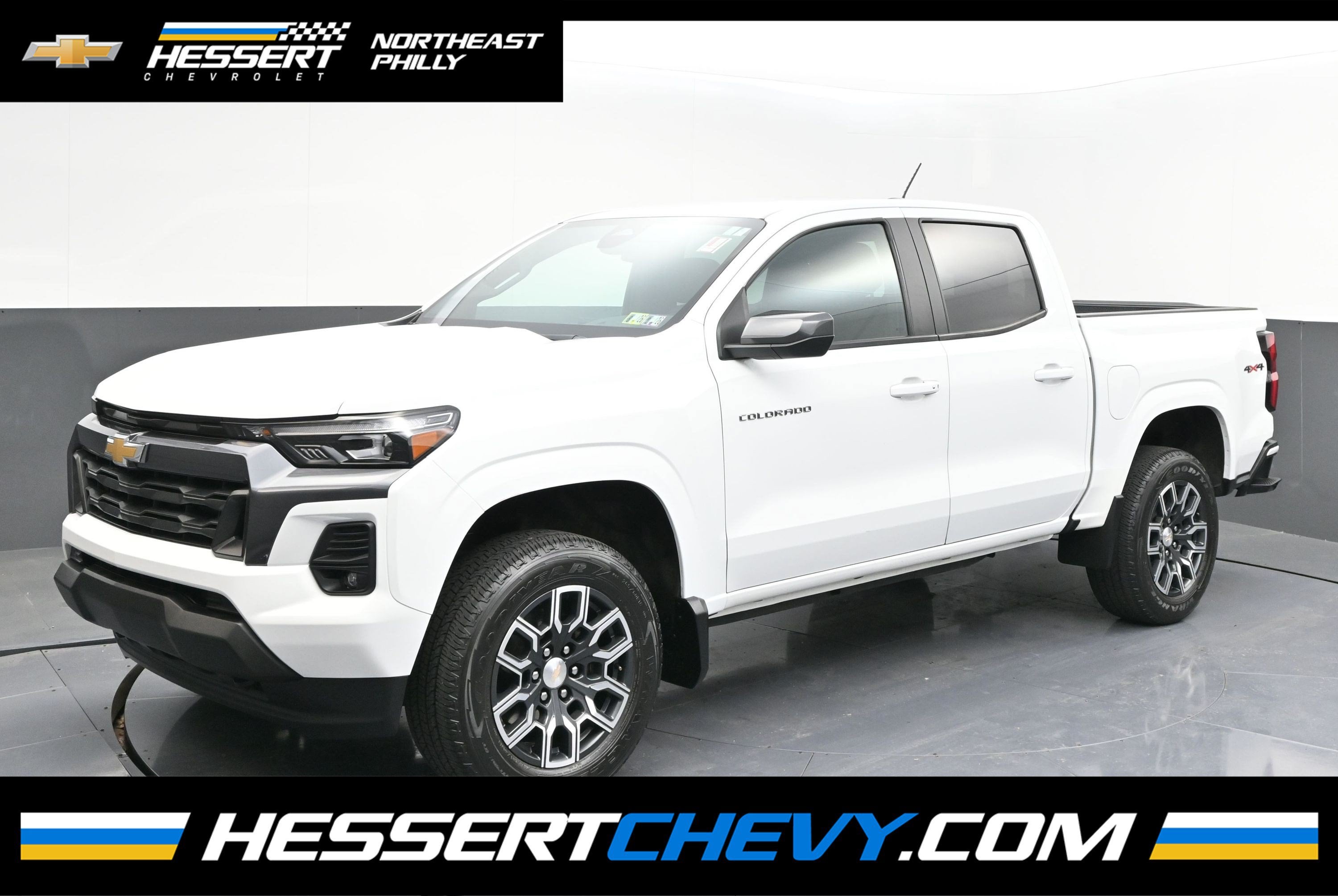 Summit White 2023 Chevrolet Colorado Pickup Truck Four-Wheel Drive Automatic