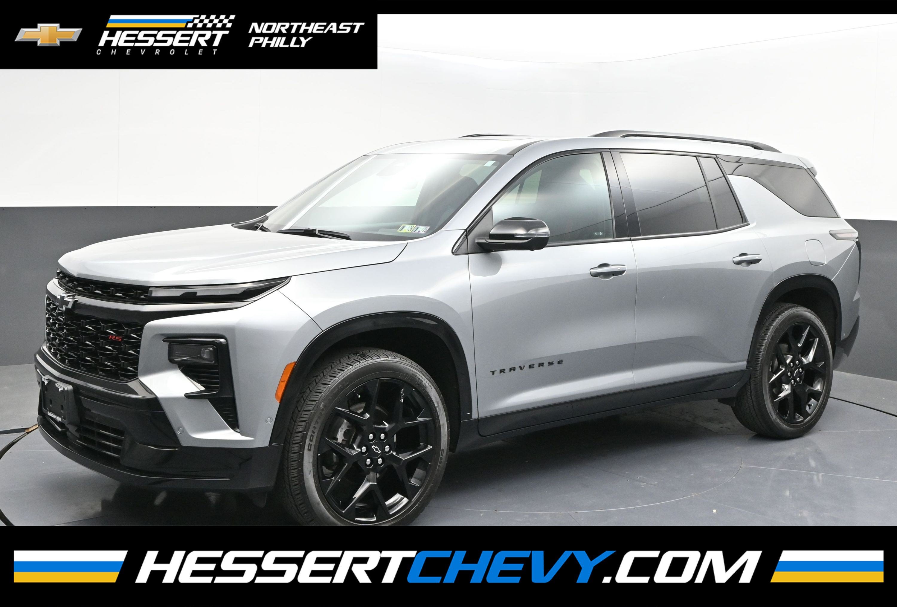 2024 Chevrolet Traverse Gris (Sterling Gray Metallic) SUV/Crossover Tracción delantera Automática