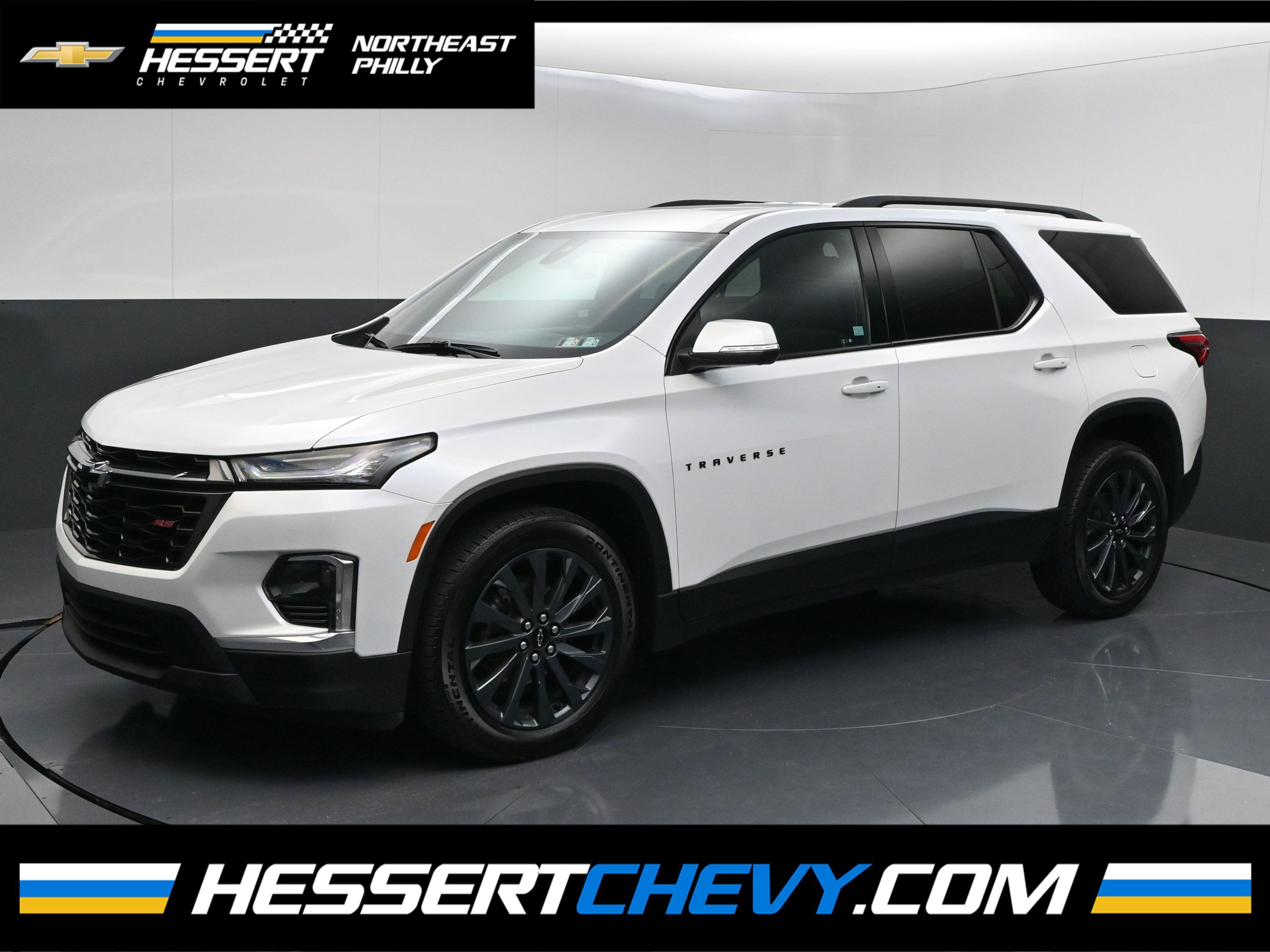 White (Iridescent Pearl Tricoat) 2023 Chevrolet Traverse SUV / Crossover Four-Wheel Drive Automatic