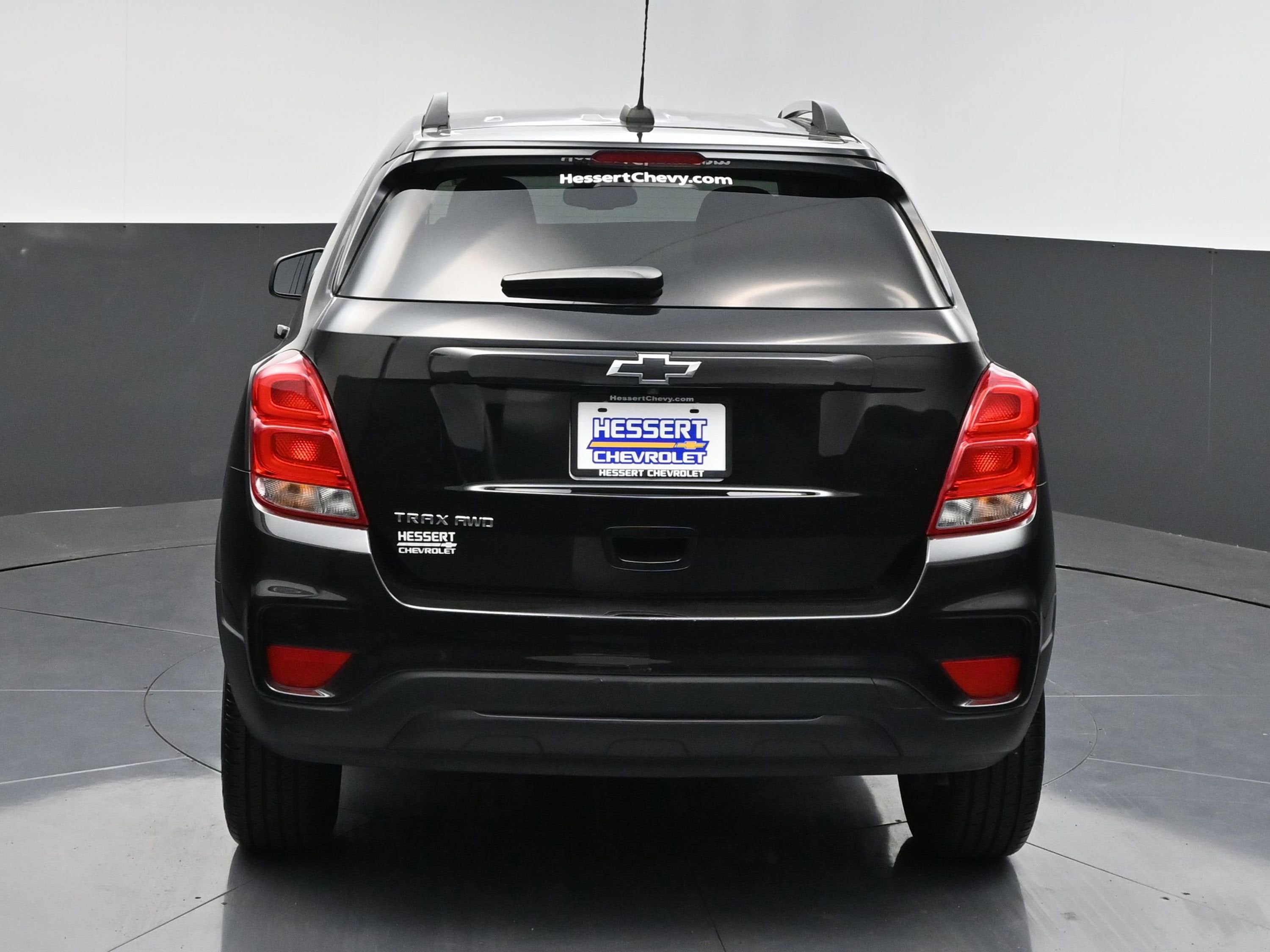 View vehicle photo 6