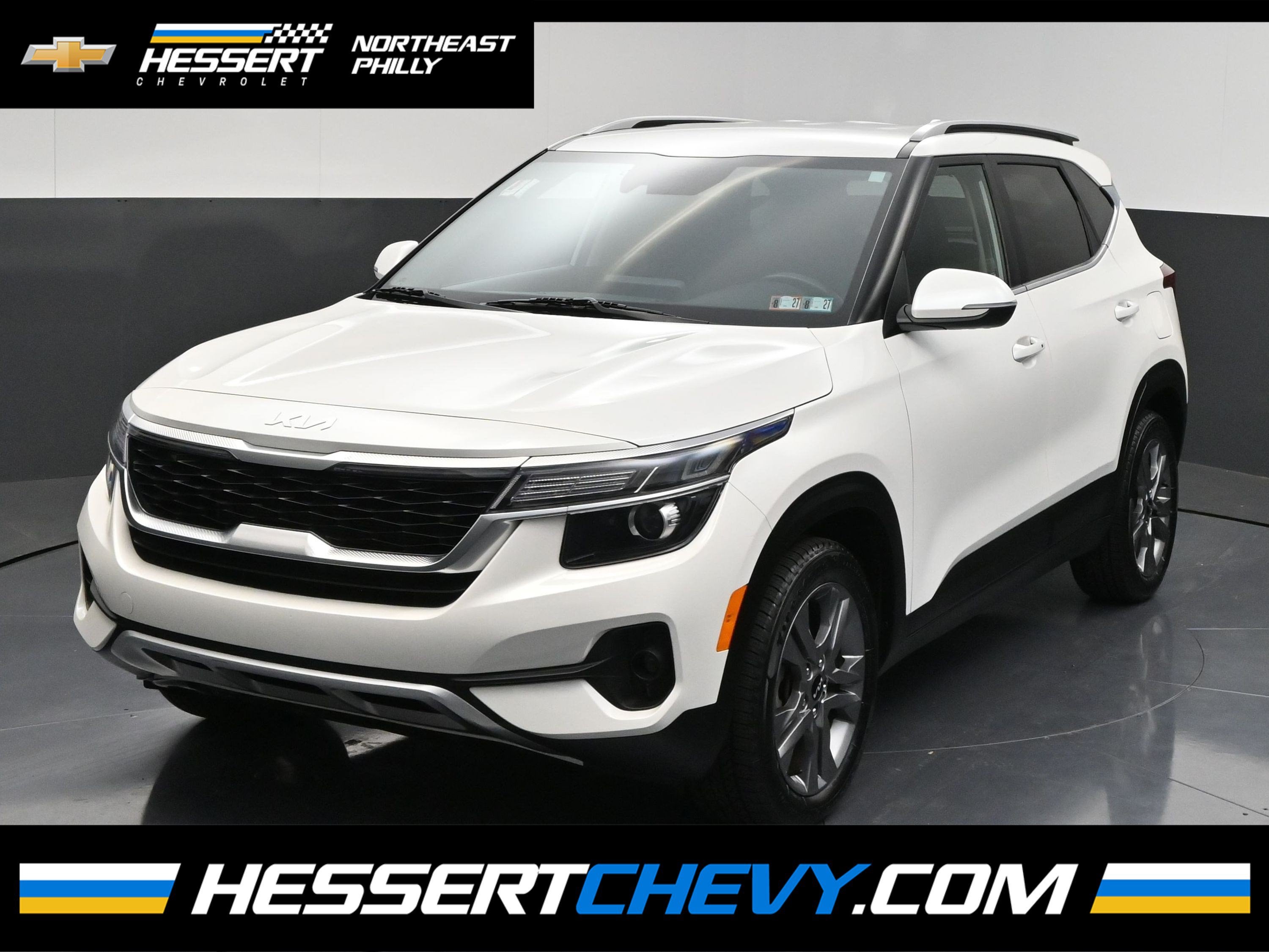 White 2023 Kia Seltos SUV / Crossover Front-Wheel Drive Automatic