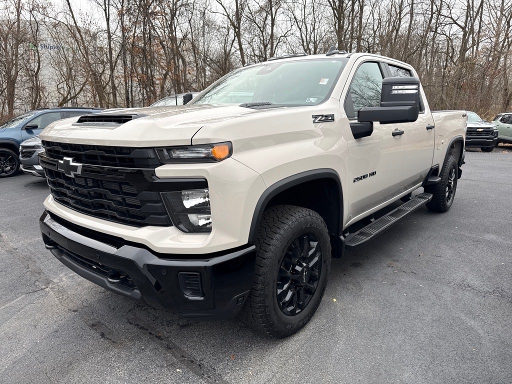 2026 Chevrolet Silverado 2500HD Custom Crew Cab 4WD