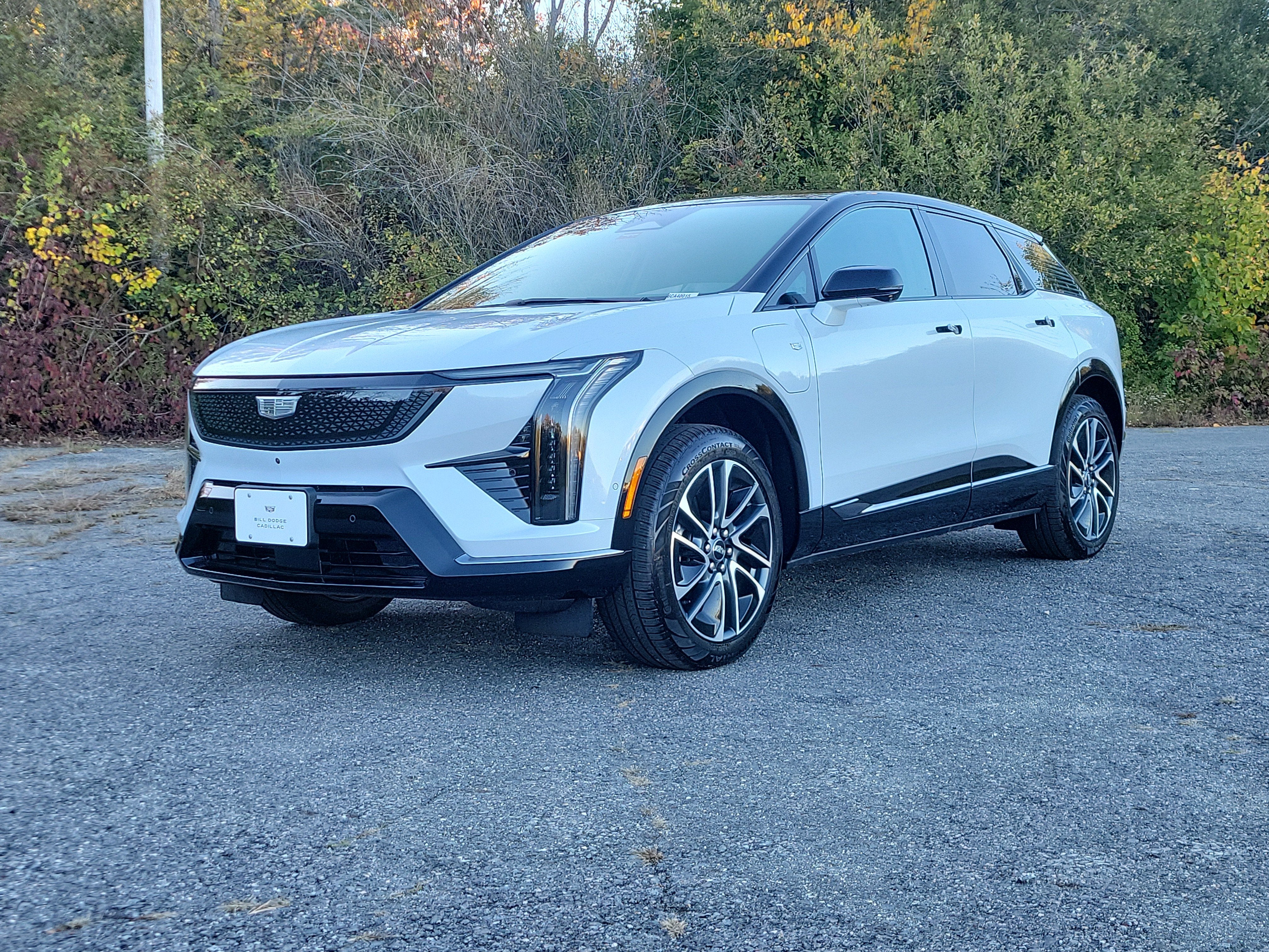 Vibrant White Tricoat 2027 Cadillac OPTIQ SUV / Crossover All-Wheel Drive Automatic