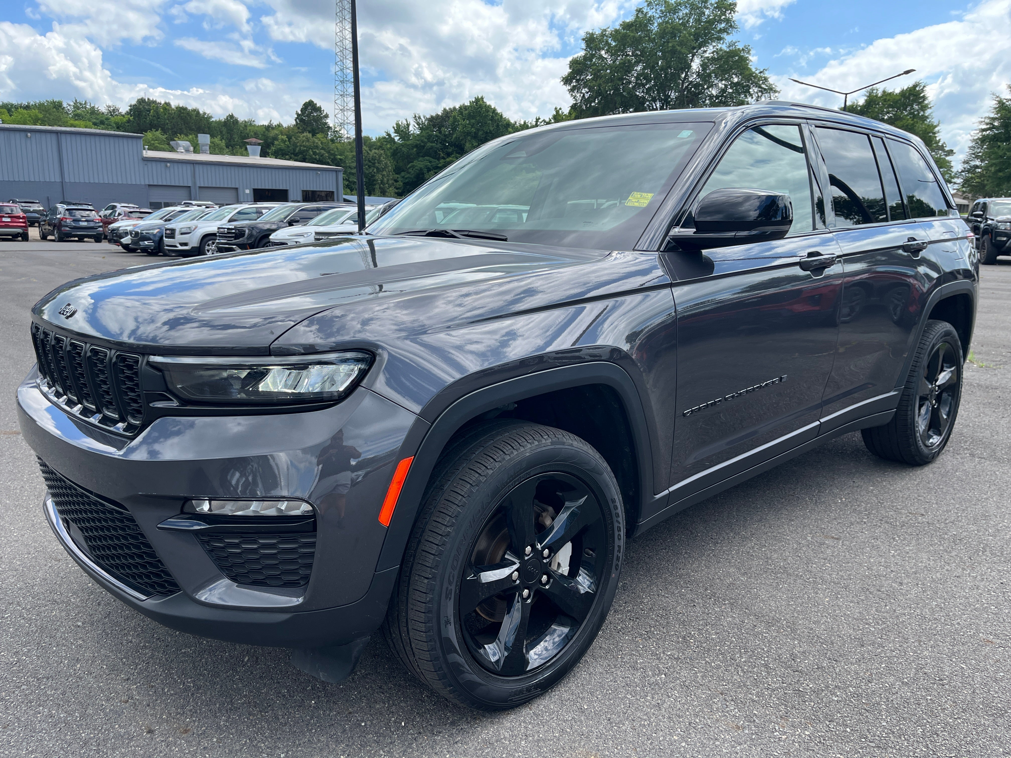  2023 Jeep Grand Cherokee Limited 4WD   