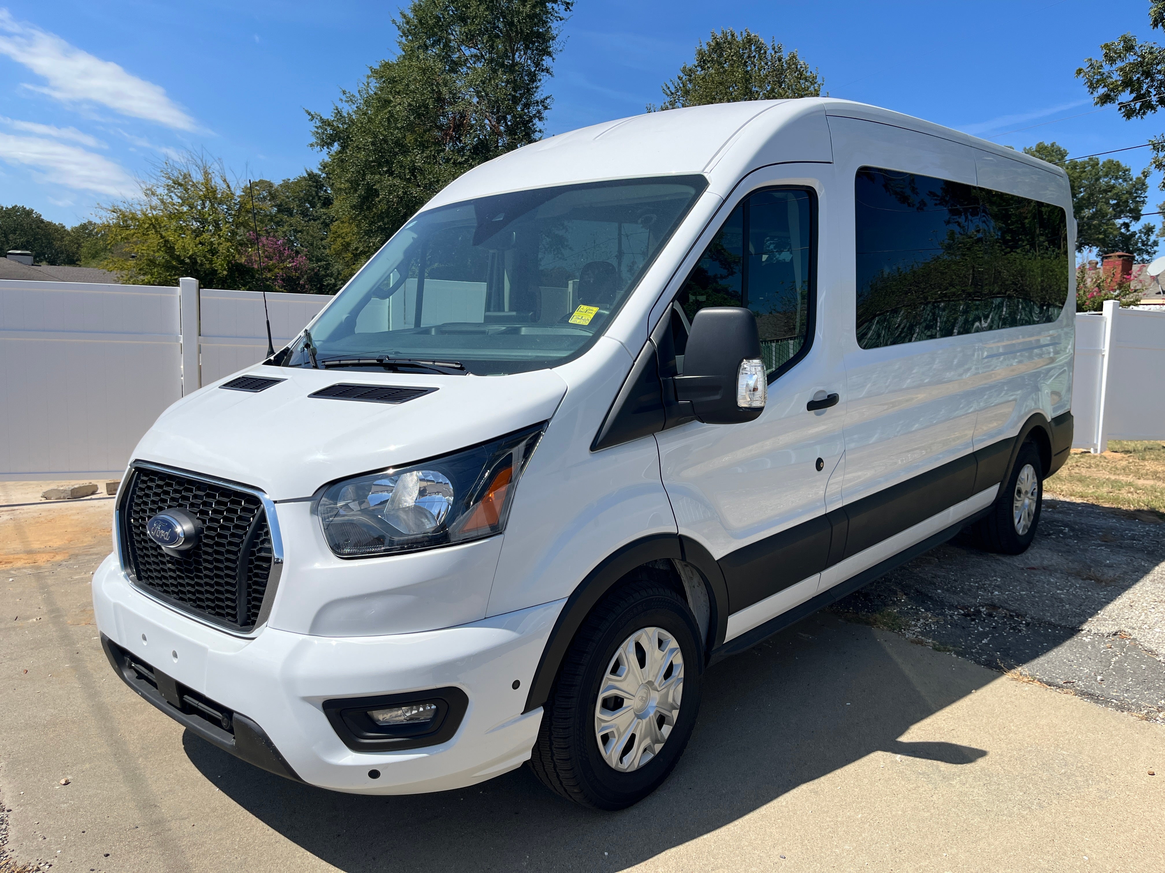 Oxford Whi 2025 Ford Transit Passenger Van Rear-Wheel Drive Automatic
