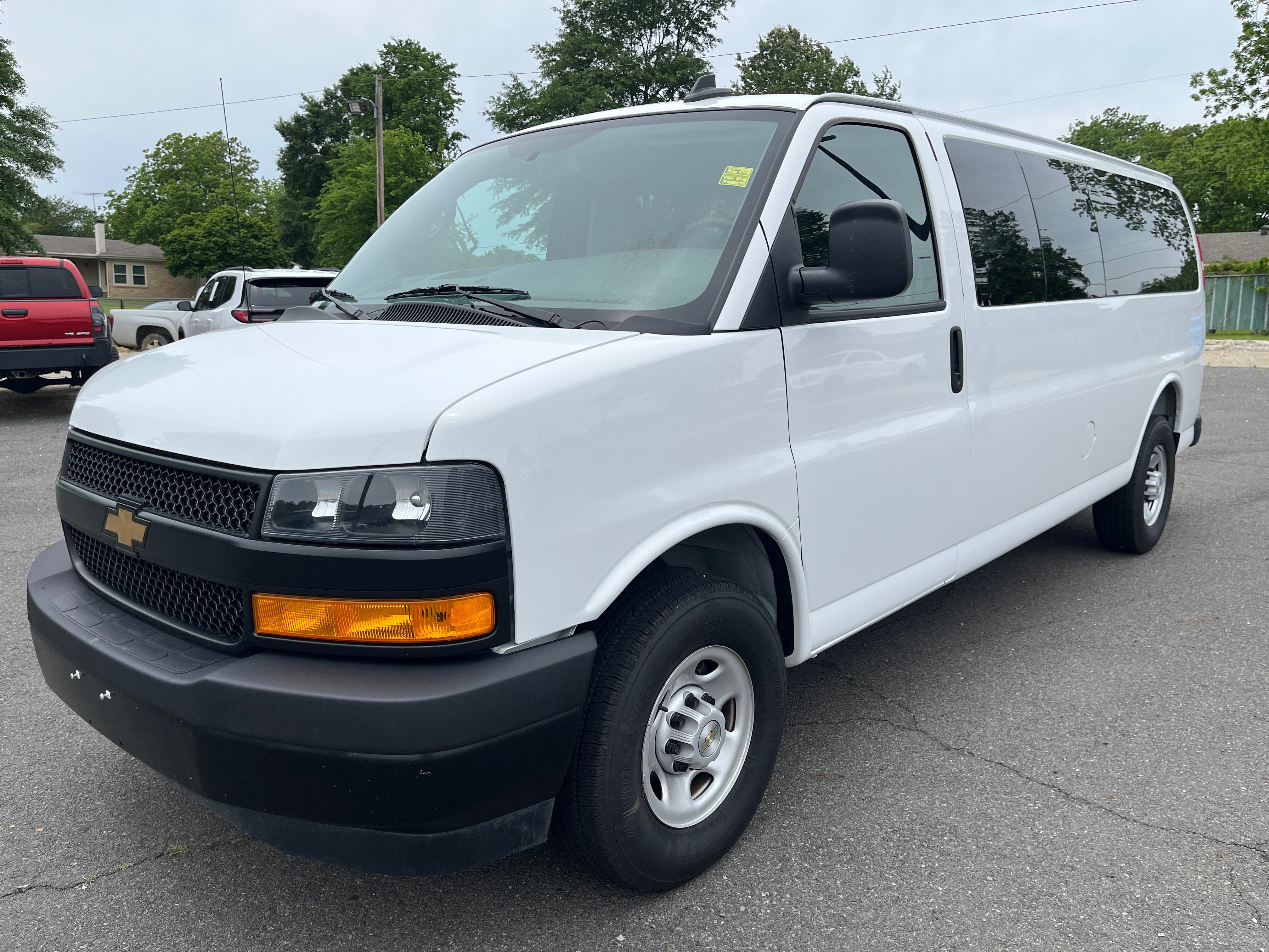  2025 Chevrolet Express 3500 LS Extended RWD   