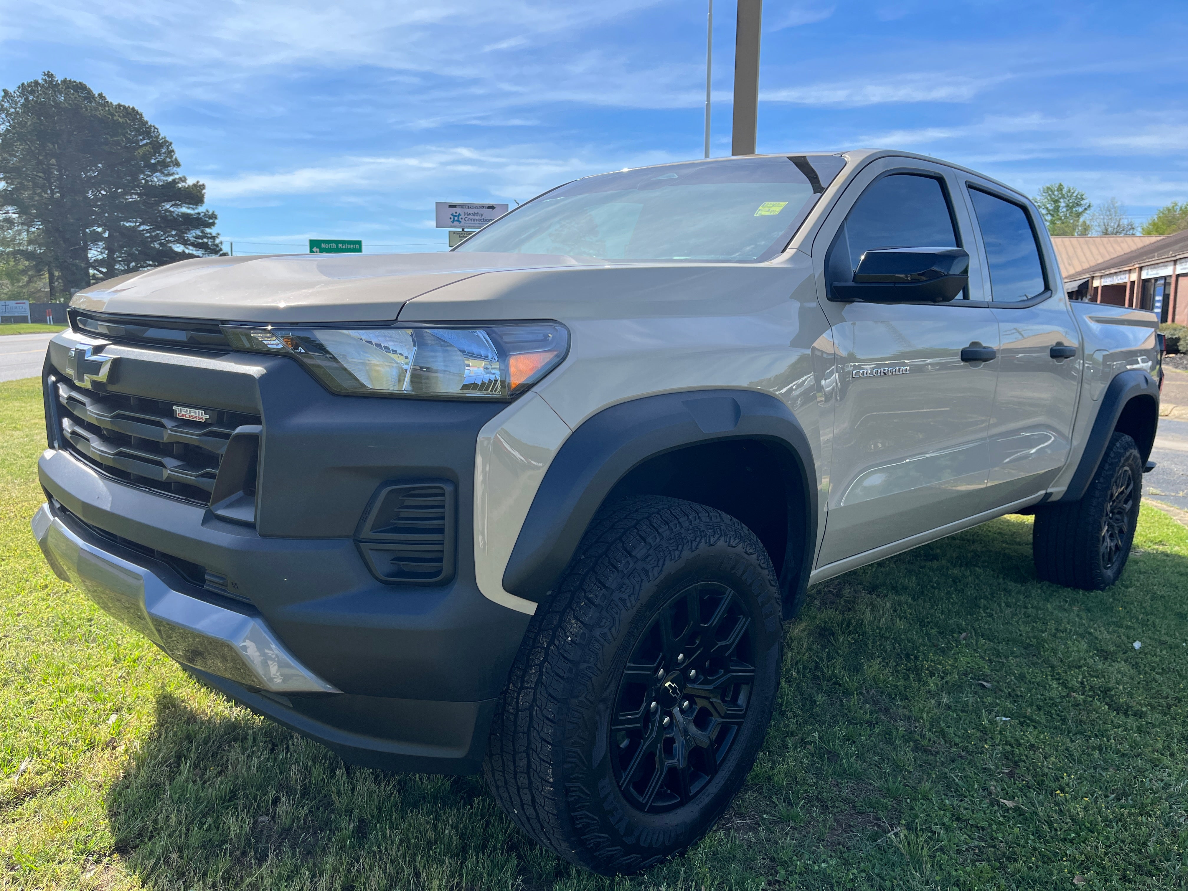 Sand Dune Metallic 2024 Chevrolet Colorado Pickup Truck Four-Wheel Drive Automatic