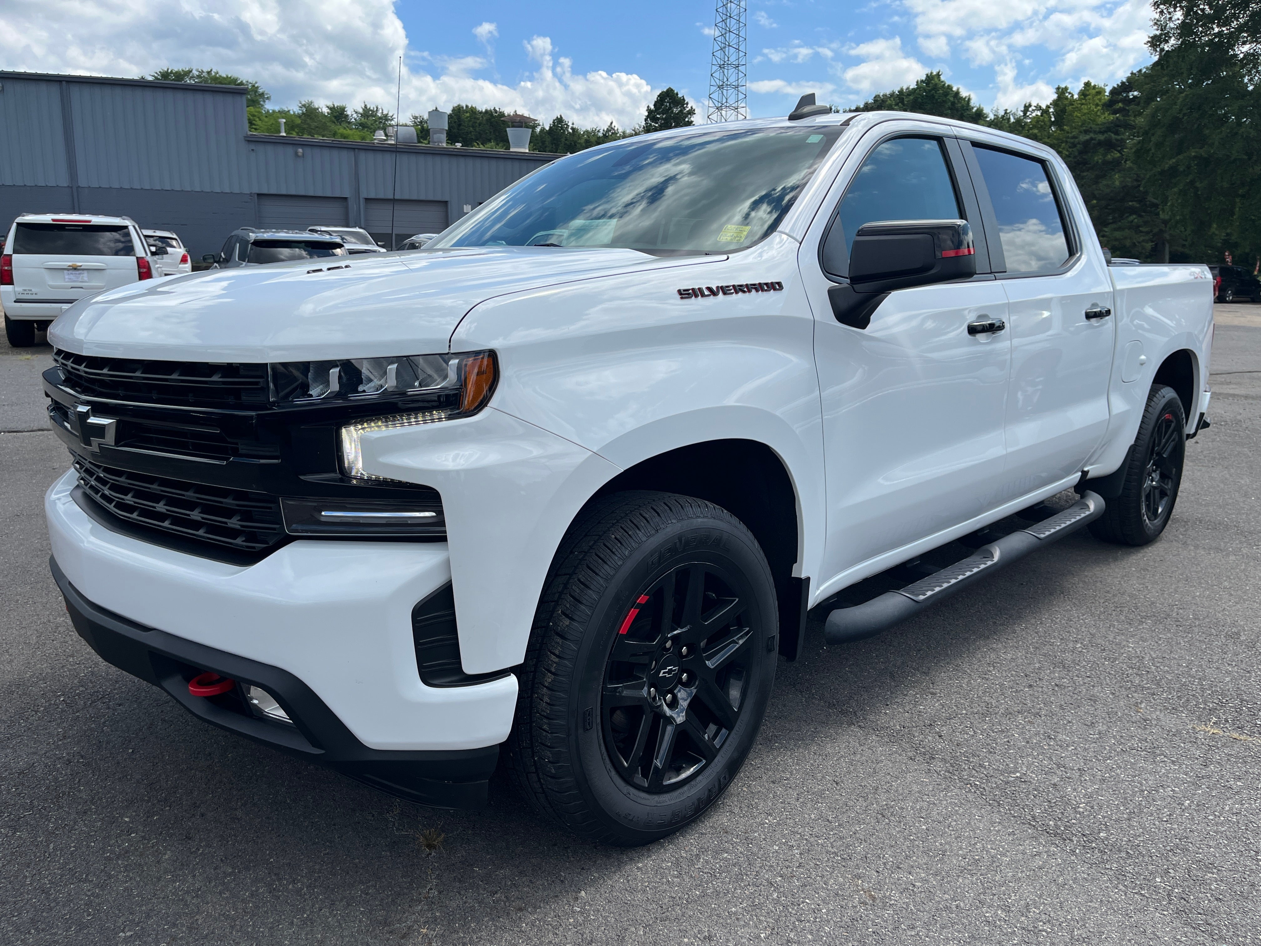  2022 Chevrolet Silverado 1500 RST Crew Cab 4WD   