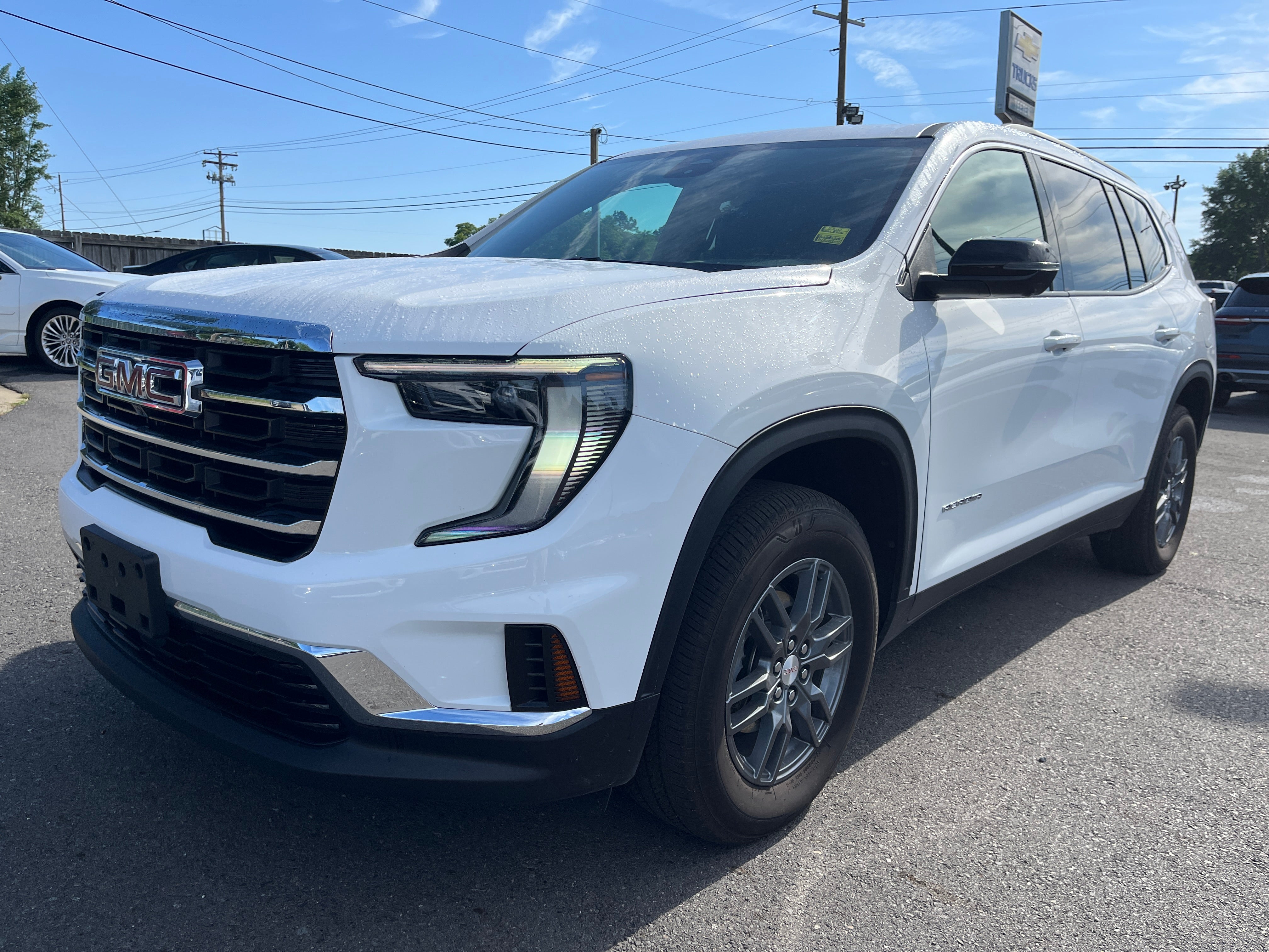 Summit White 2025 GMC Acadia SUV / Crossover Front-Wheel Drive Automatic