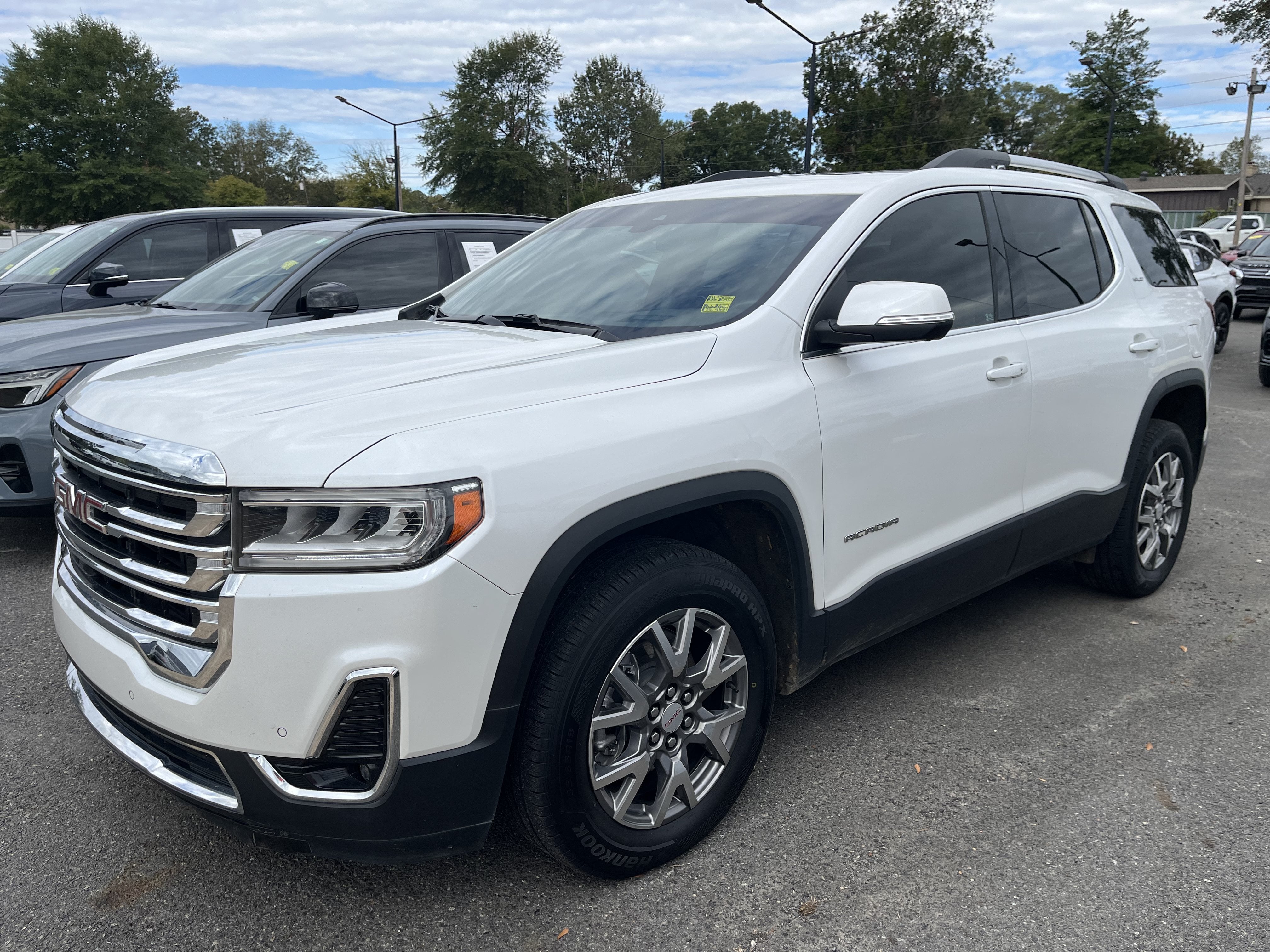 2022 GMC Acadia SLT FWD