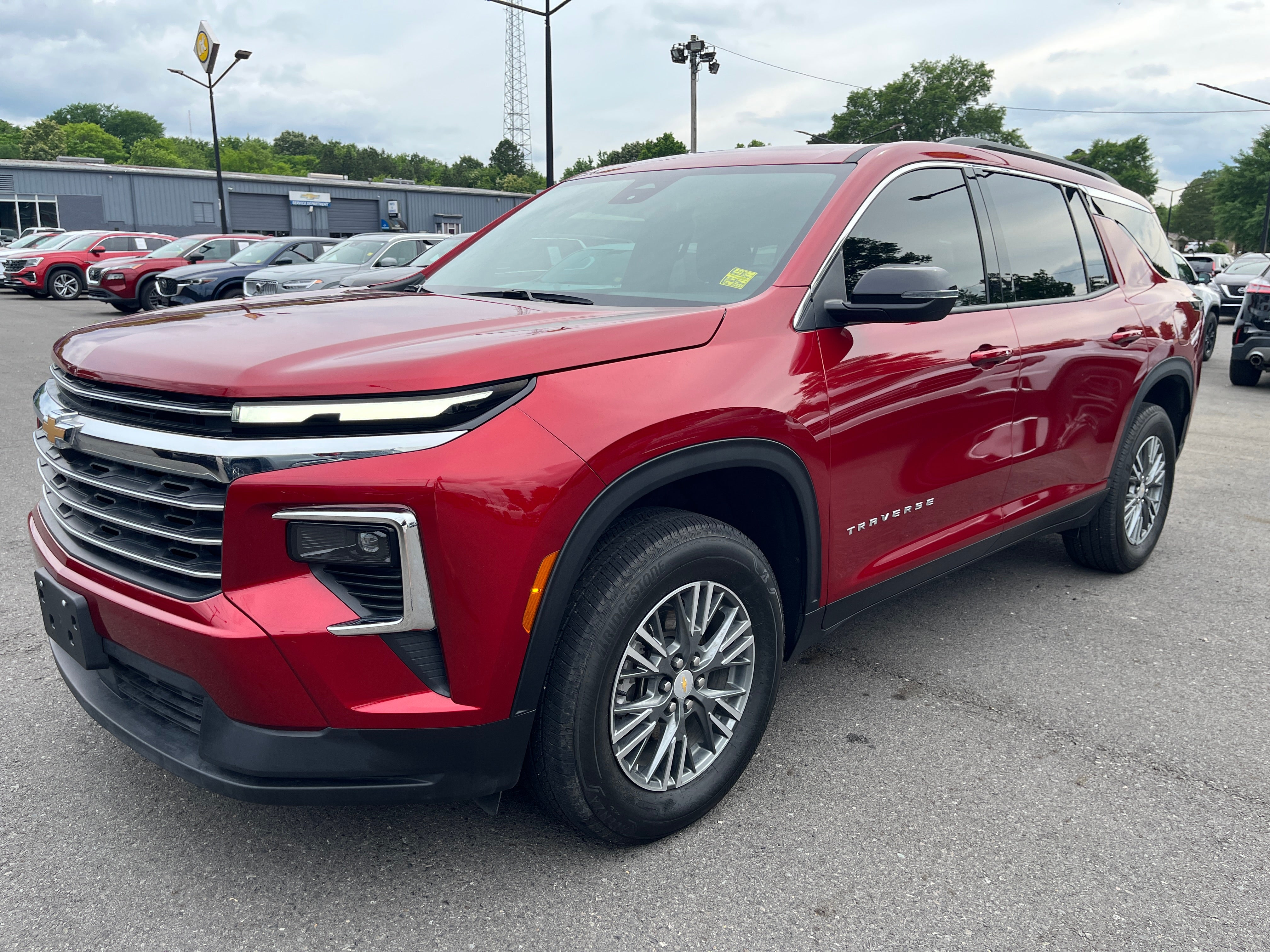  2025 Chevrolet Traverse LT FWD   