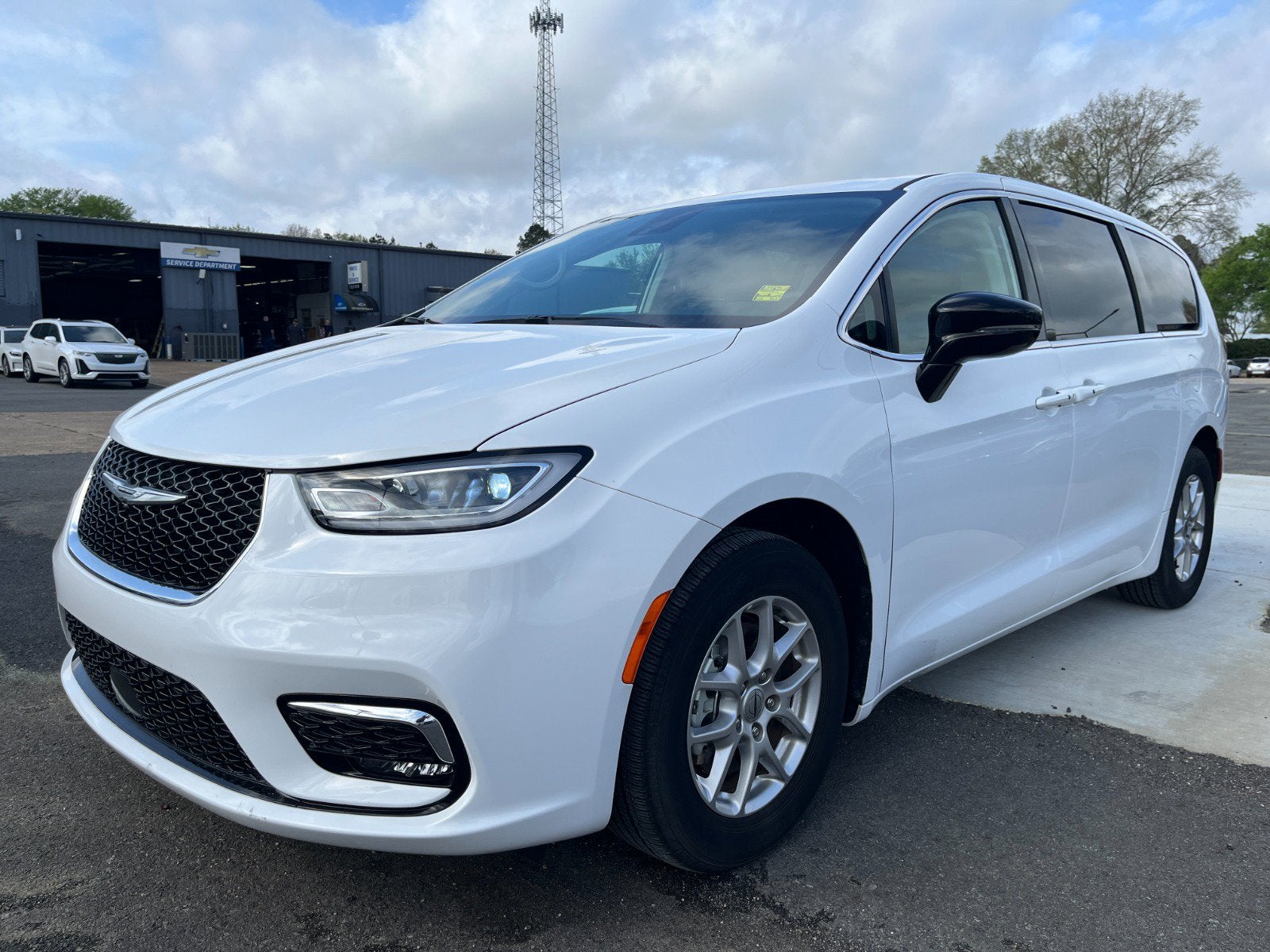 2024 Chrysler Pacifica Touring L FWD