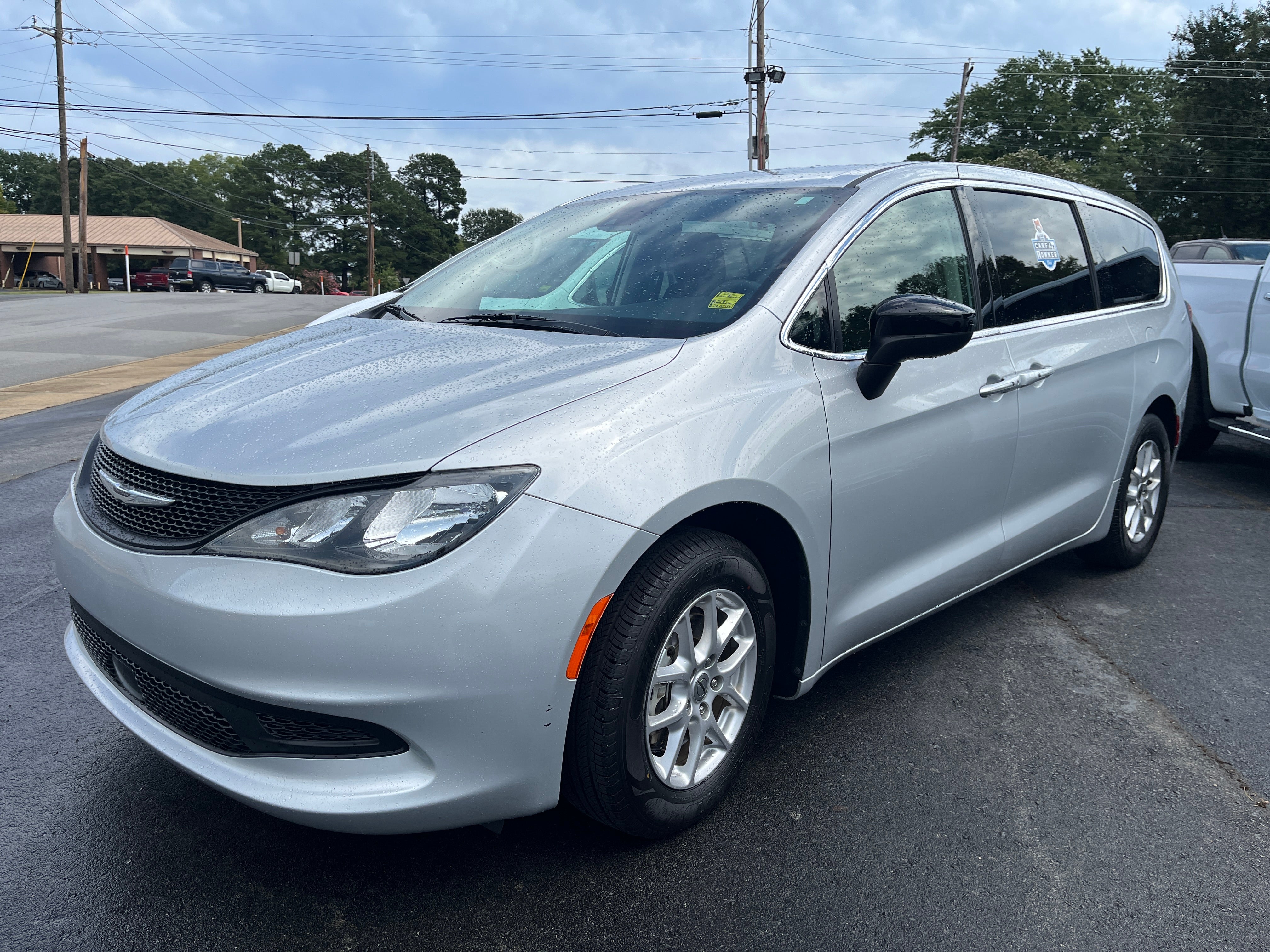  2024 Chrysler Voyager LX FWD   