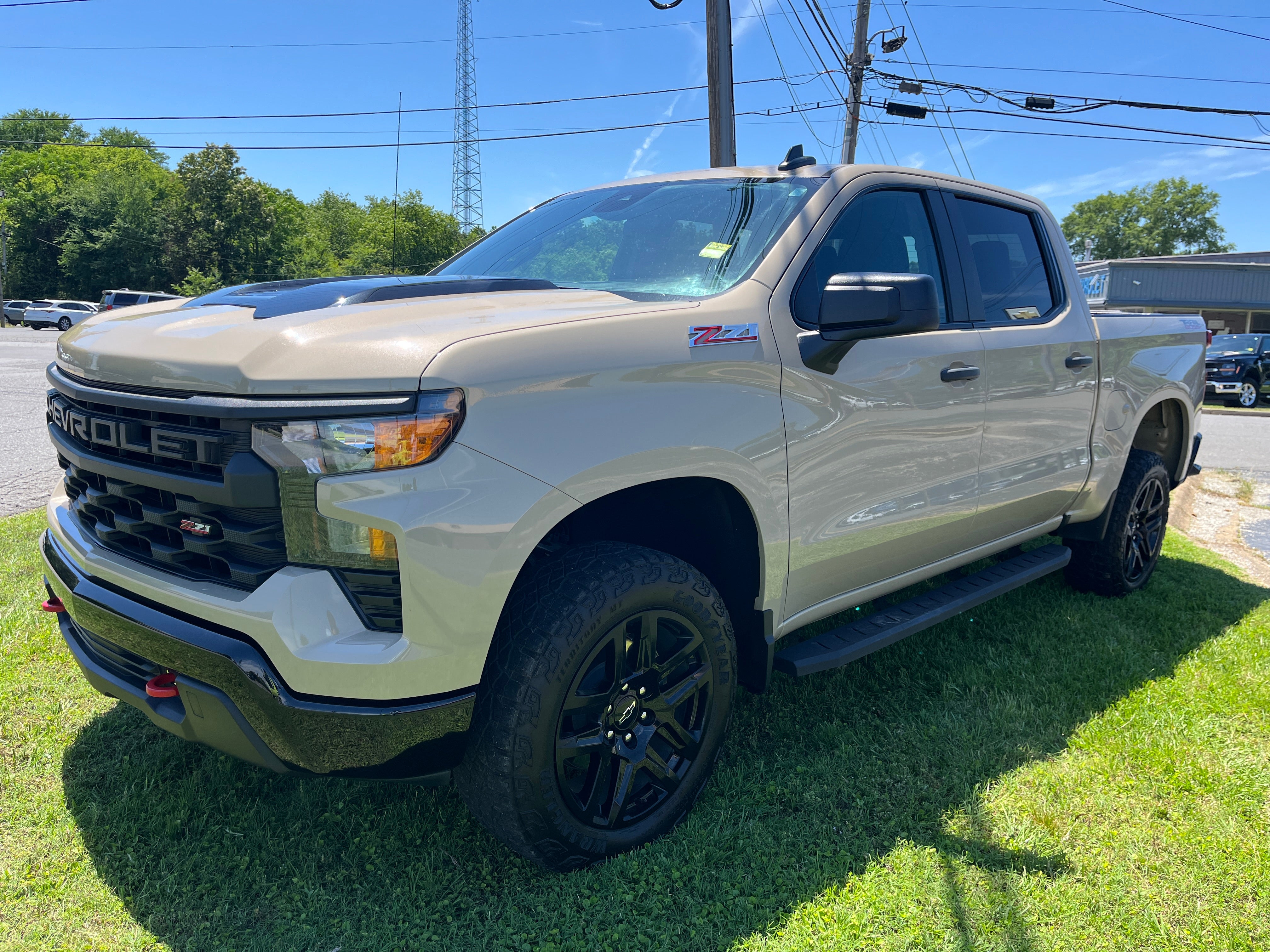  2023 Chevrolet Silverado 1500 Custom Trail Boss Crew Cab 4WD   
