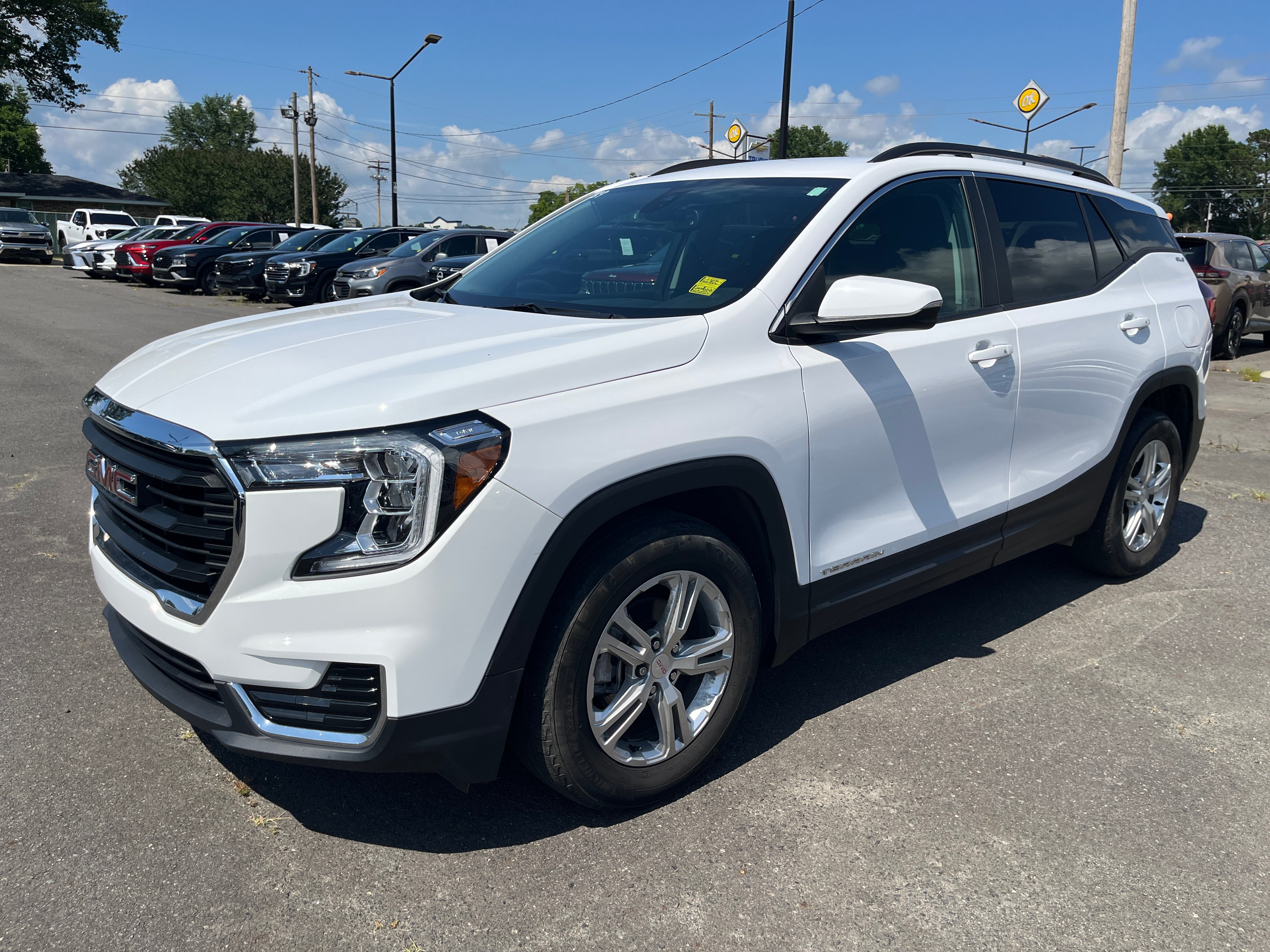  2024 GMC Terrain SLE FWD   