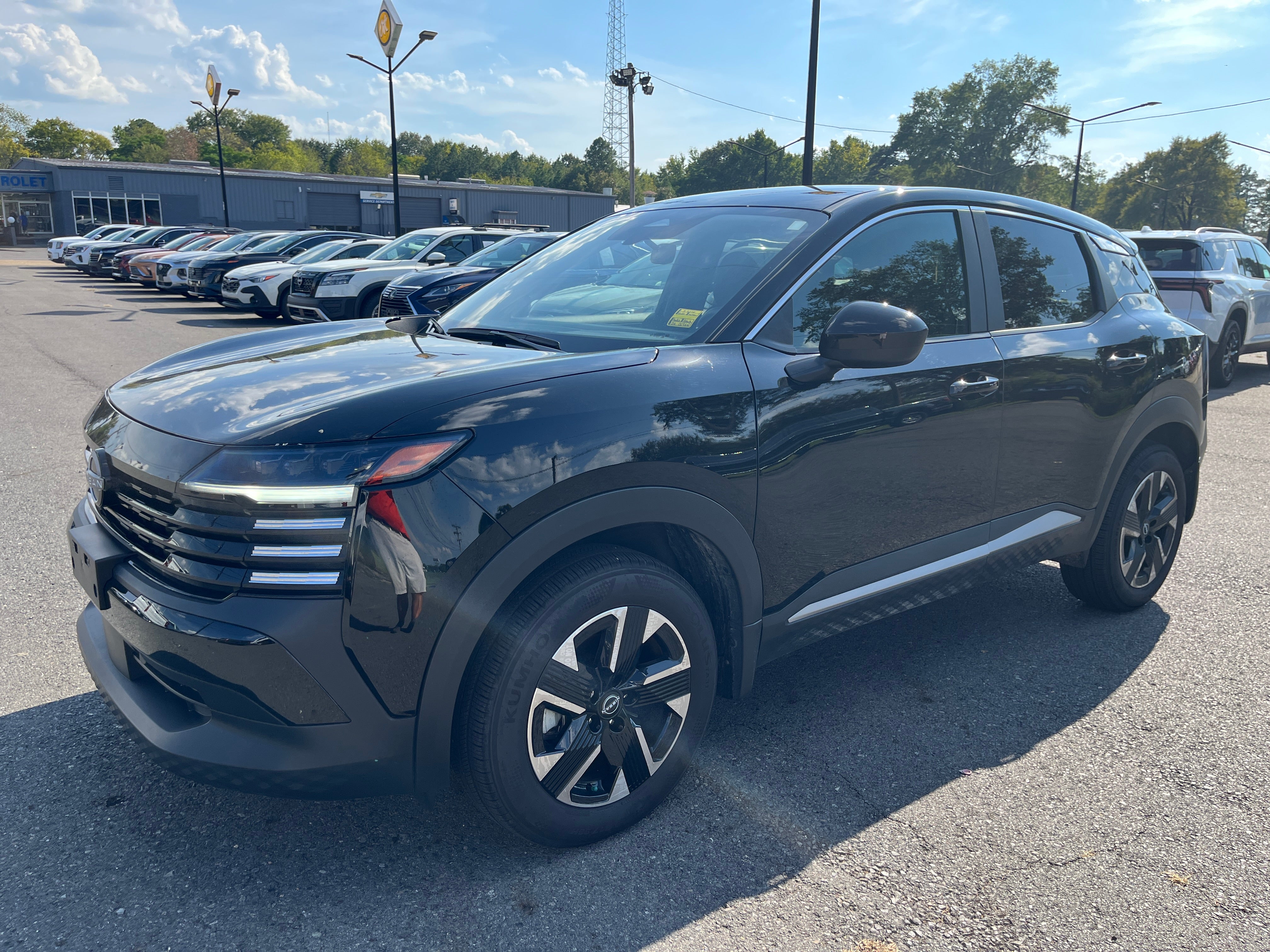  2025 Nissan Kicks SV AWD   