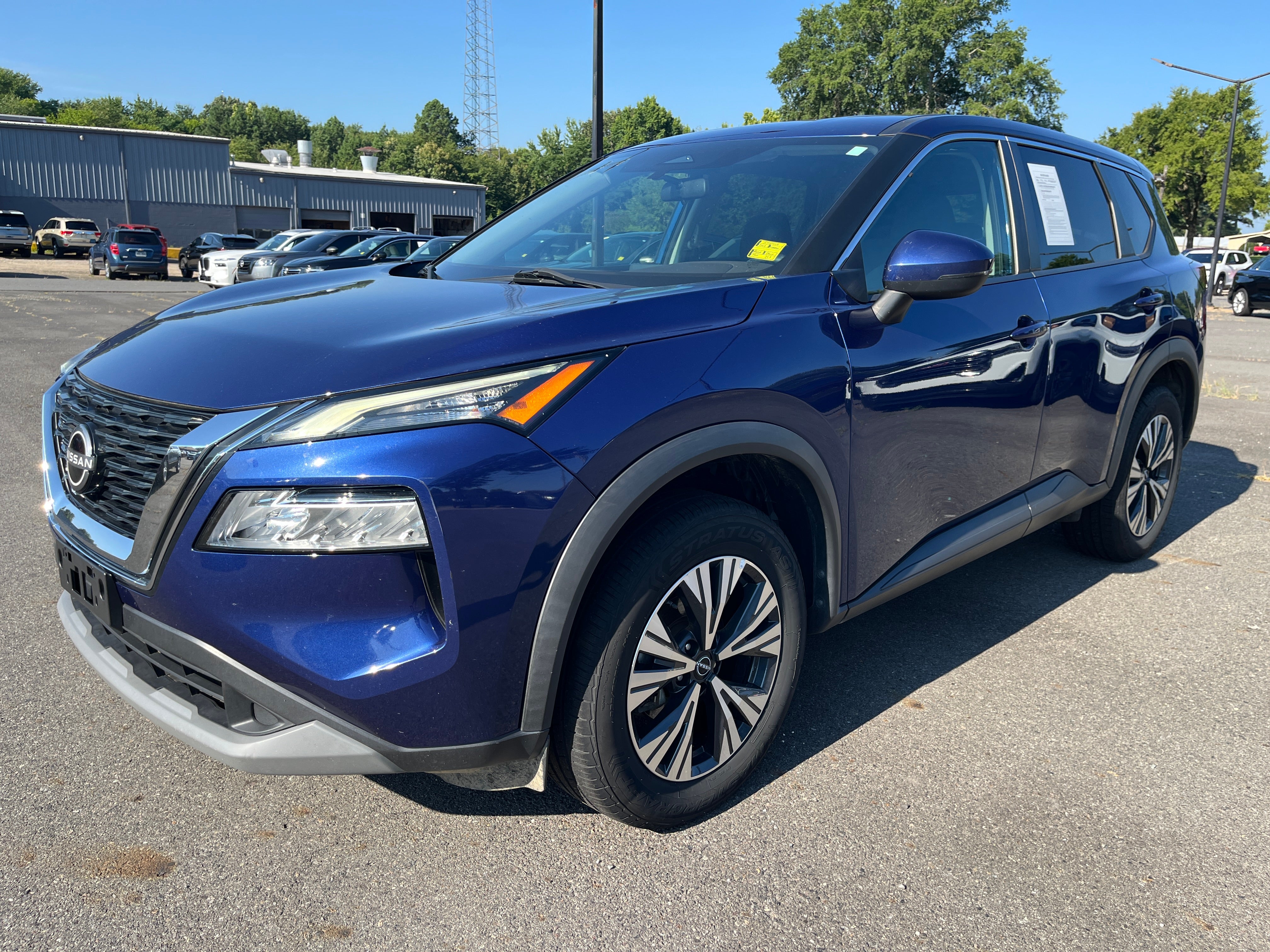  2022 Nissan Rogue SV AWD   