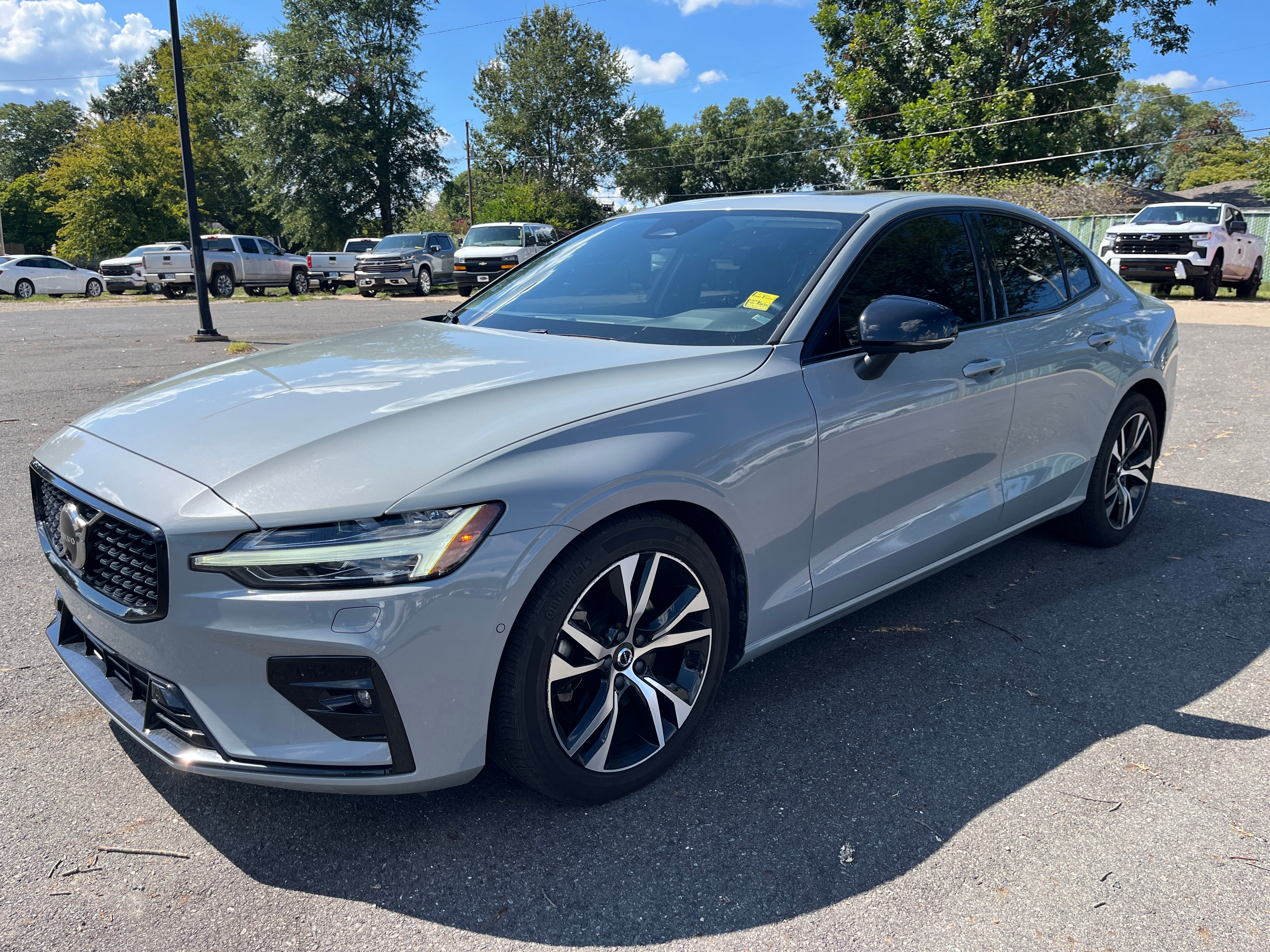  2025 Volvo S60 B5 Plus FWD   