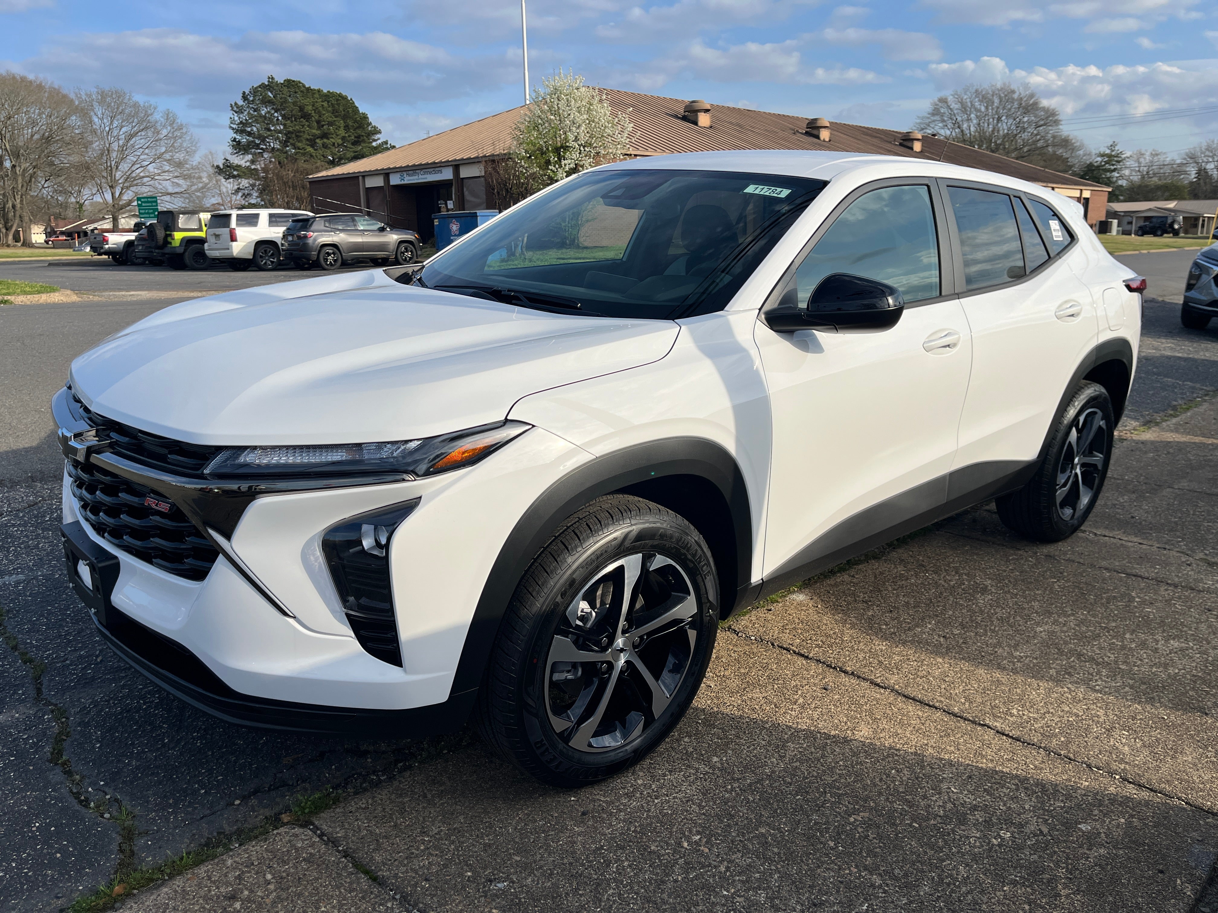 Summit White 2026 Chevrolet Trax RS with 1RS FWD SUV / Crossover Front-Wheel Drive Automatic