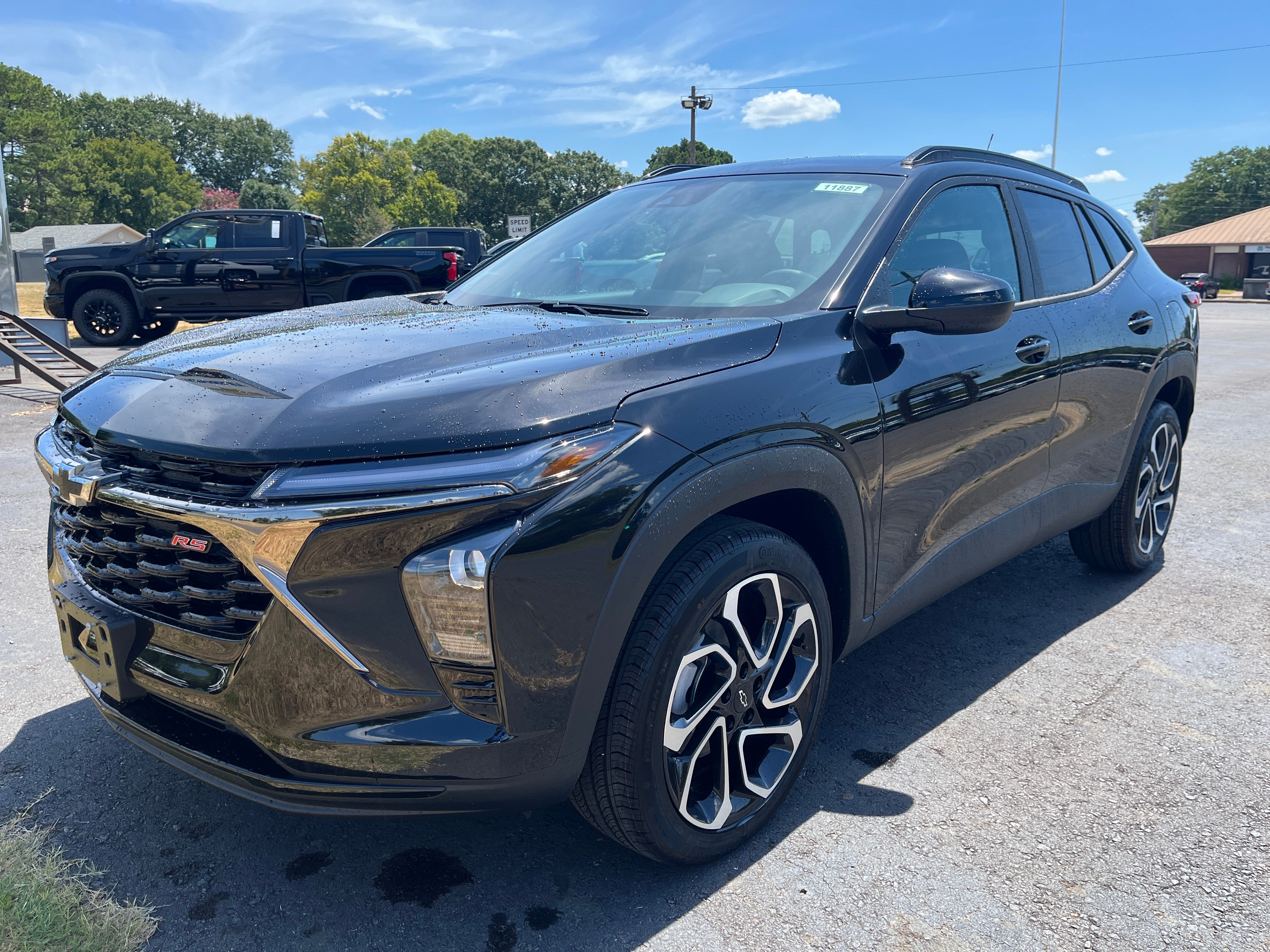 Mosaic Black Metallic 2026 Chevrolet Trax SUV / Crossover Front-Wheel Drive Automatic