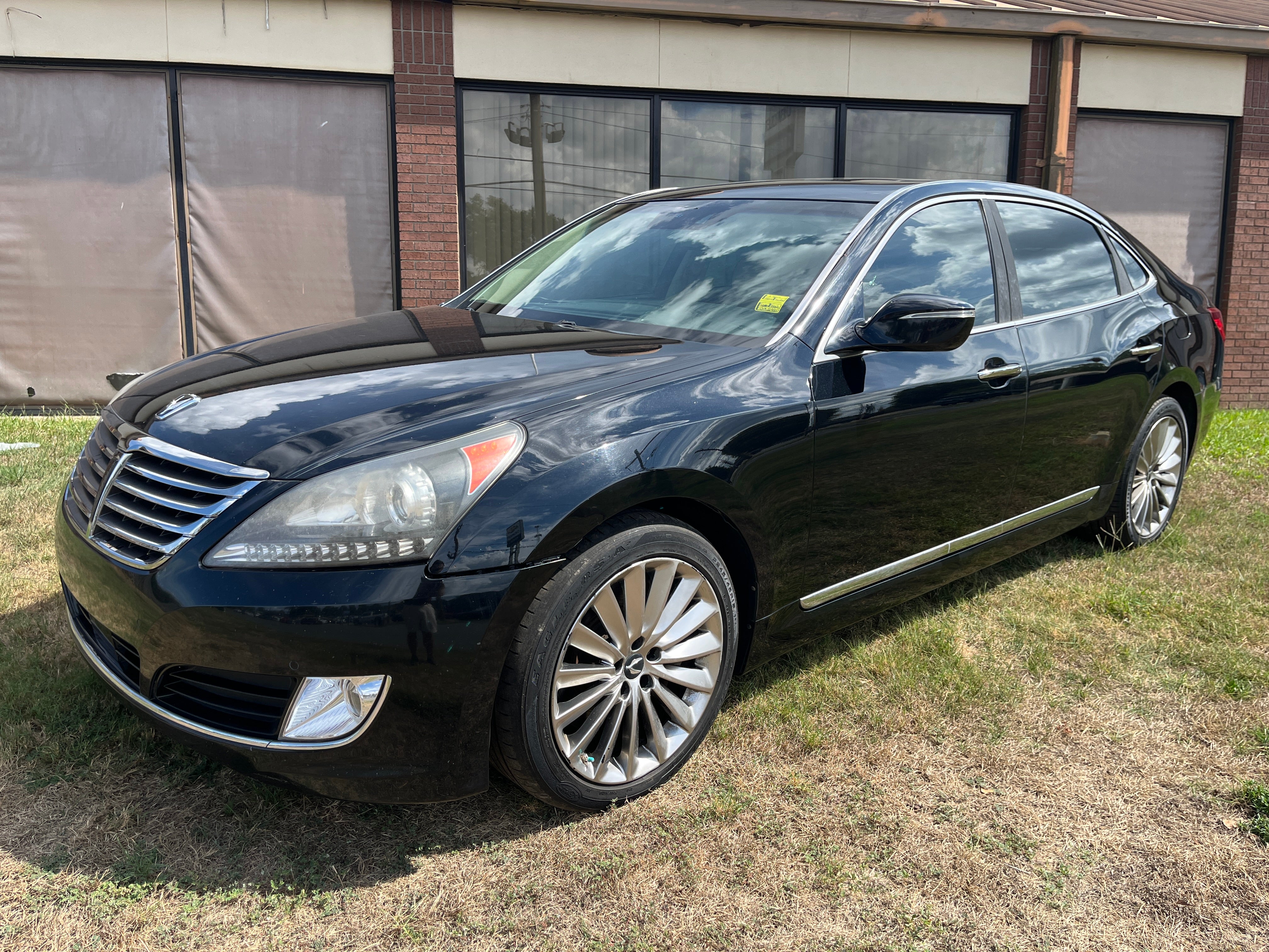 Black 2014 Hyundai Equus Sedan Rear-Wheel Drive Automatic