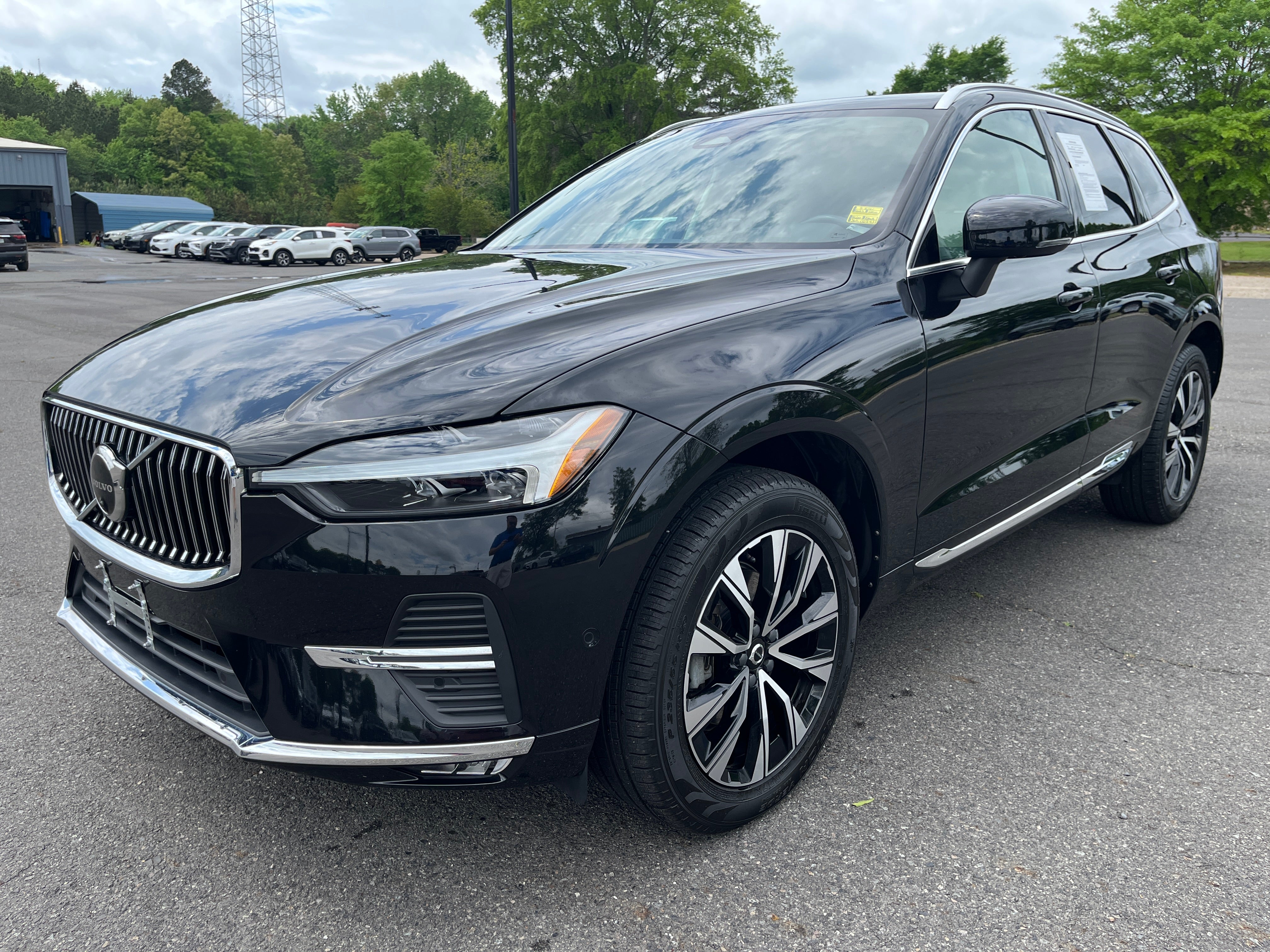  2023 Volvo XC60 B5 Plus Bright Theme FWD   