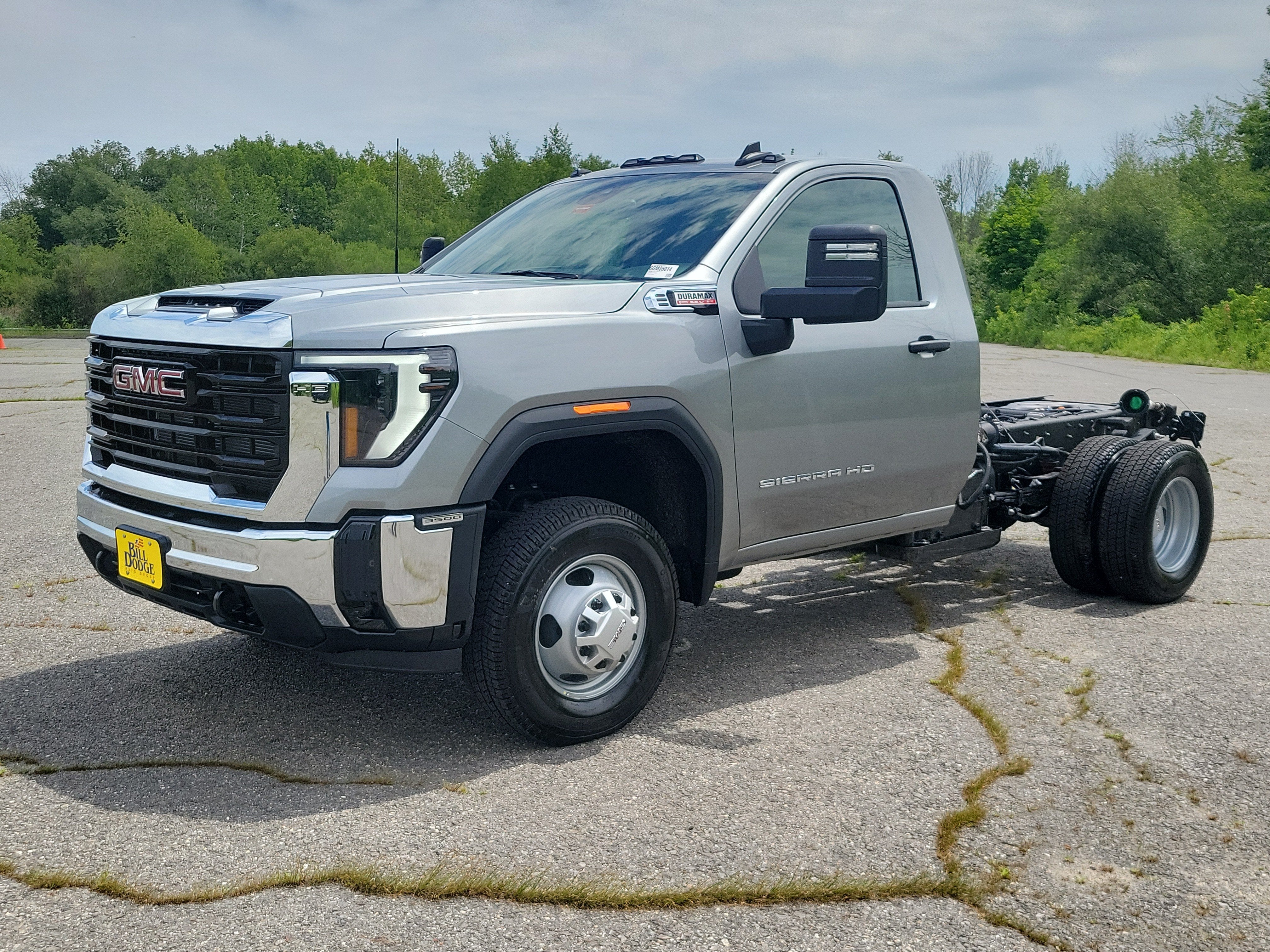 Sterling Metallic 2026 GMC Sierra 3500HD Chassis Pickup Truck Four-Wheel Drive Automatic
