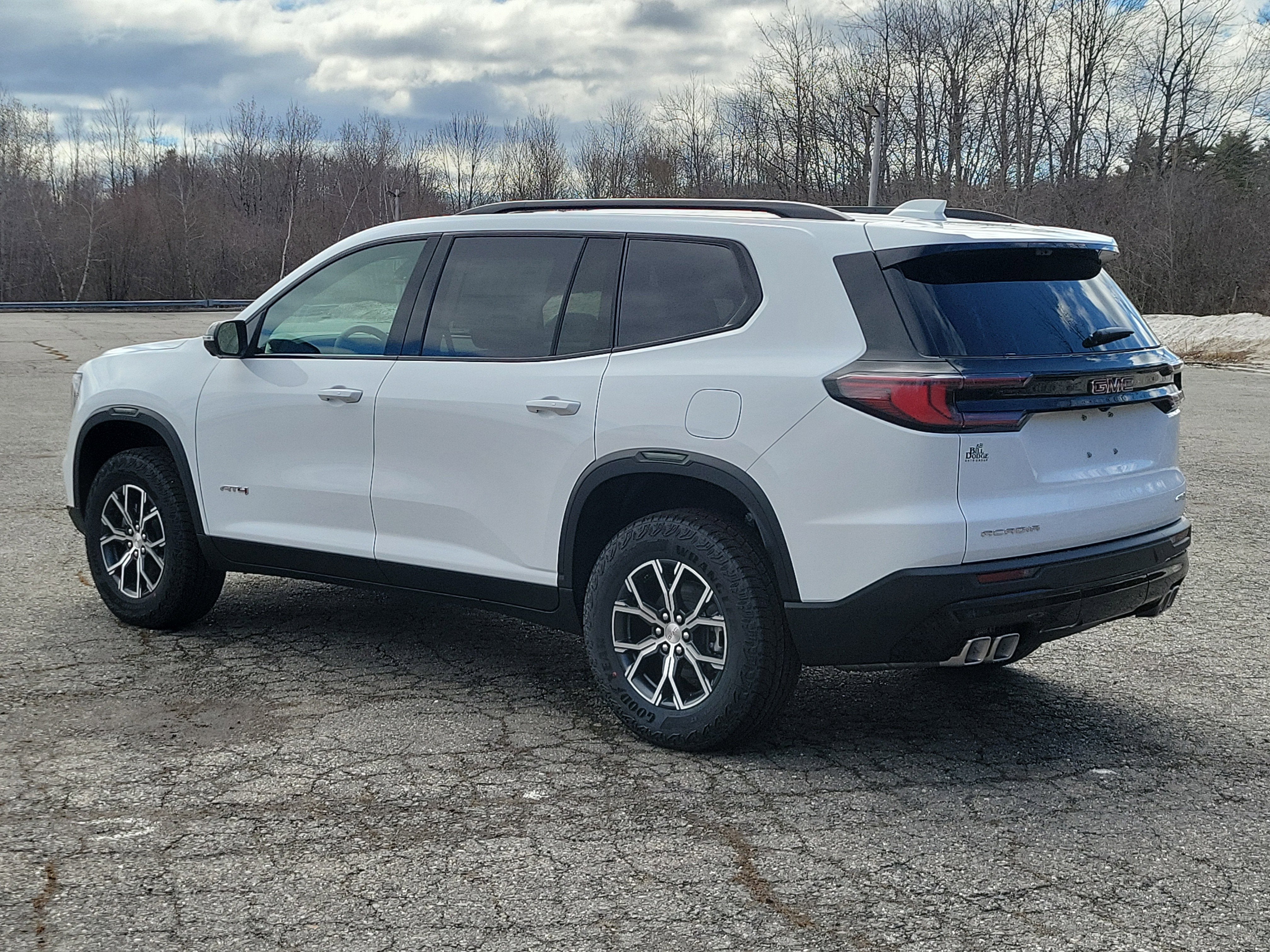 View vehicle photo 5