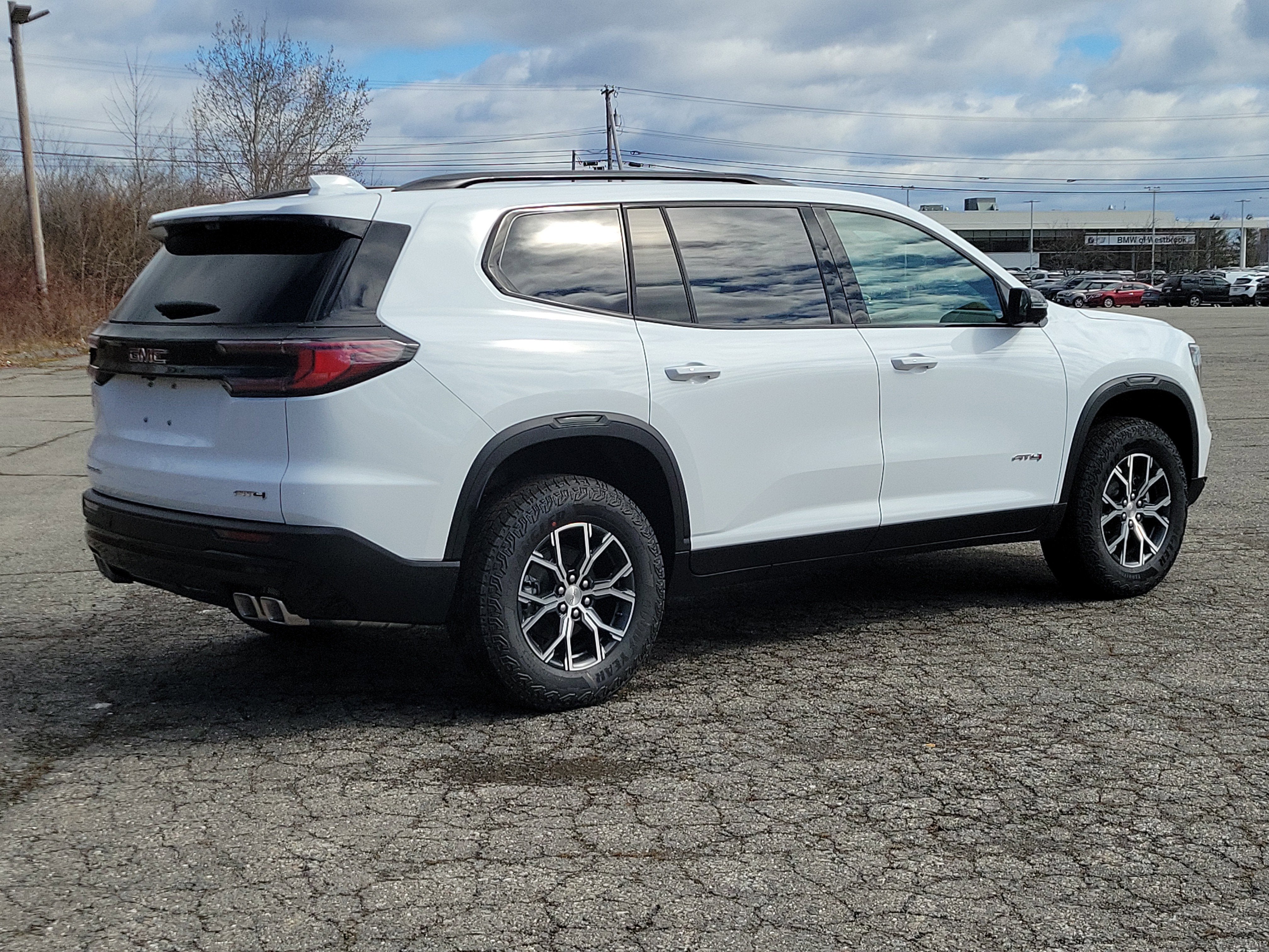 View vehicle photo 7