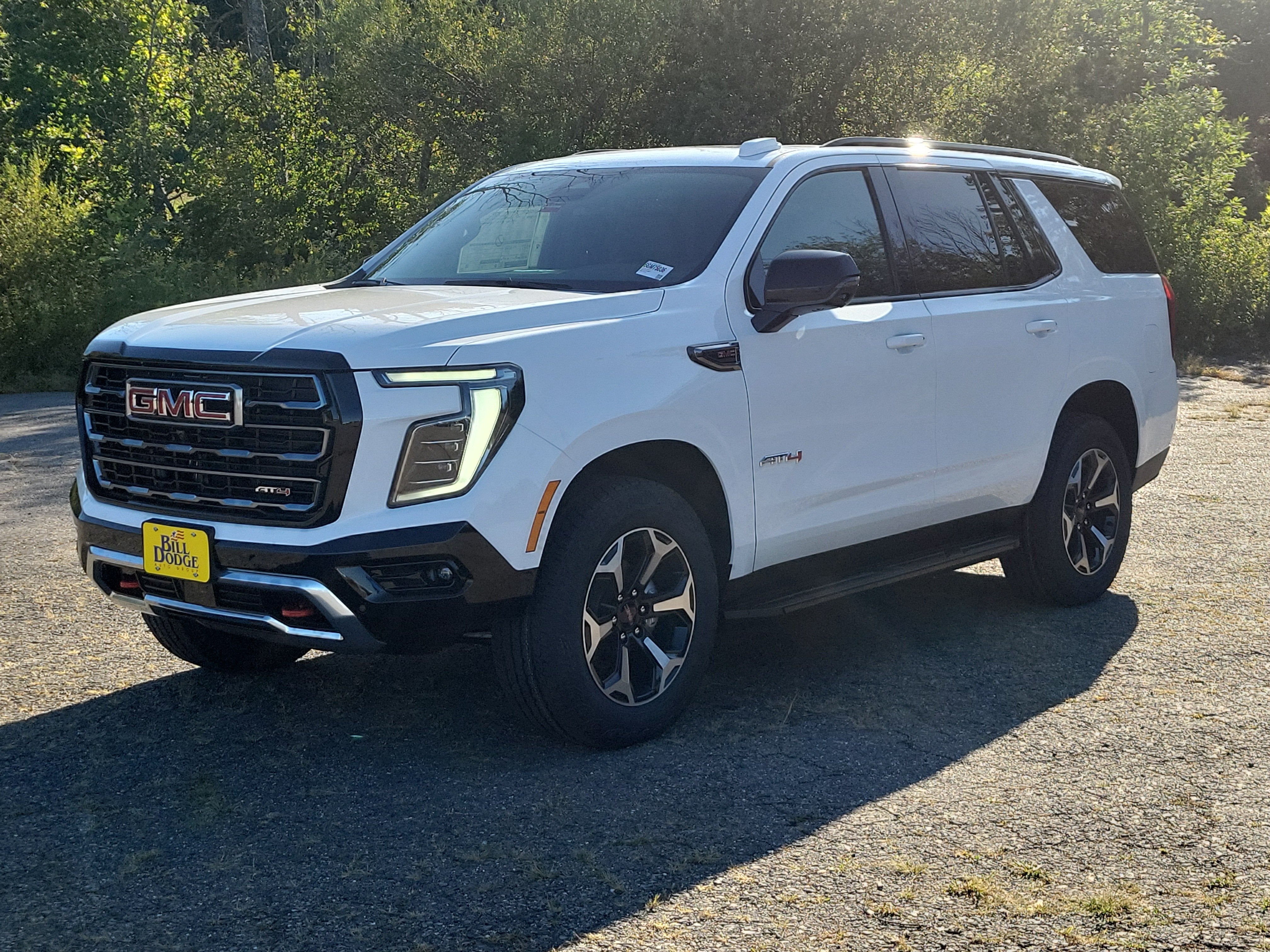 Summit White 2026 GMC Yukon SUV / Crossover Four-Wheel Drive Automatic