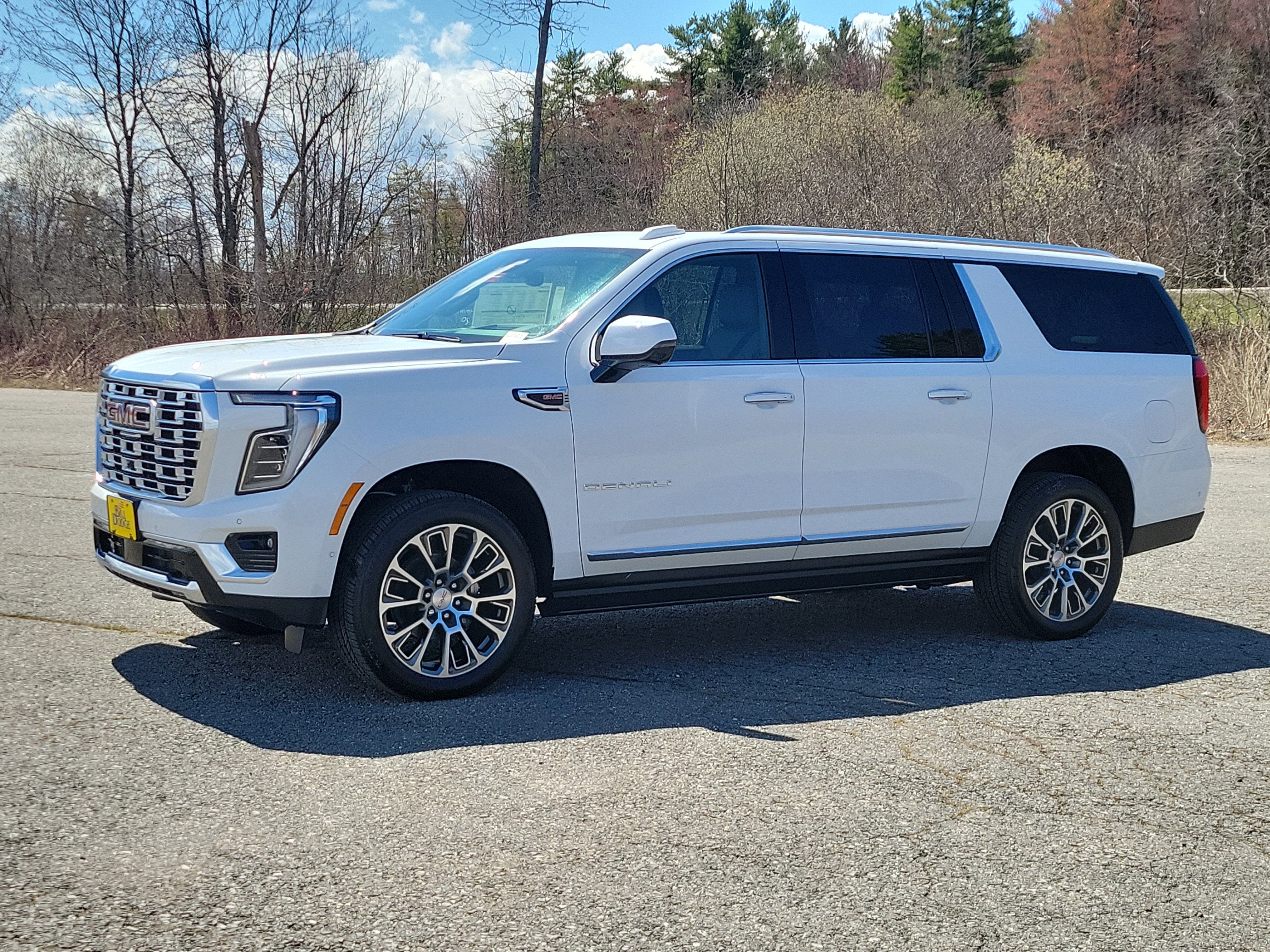 Summit White 2026 GMC Yukon XL SUV / Crossover Four-Wheel Drive Automatic