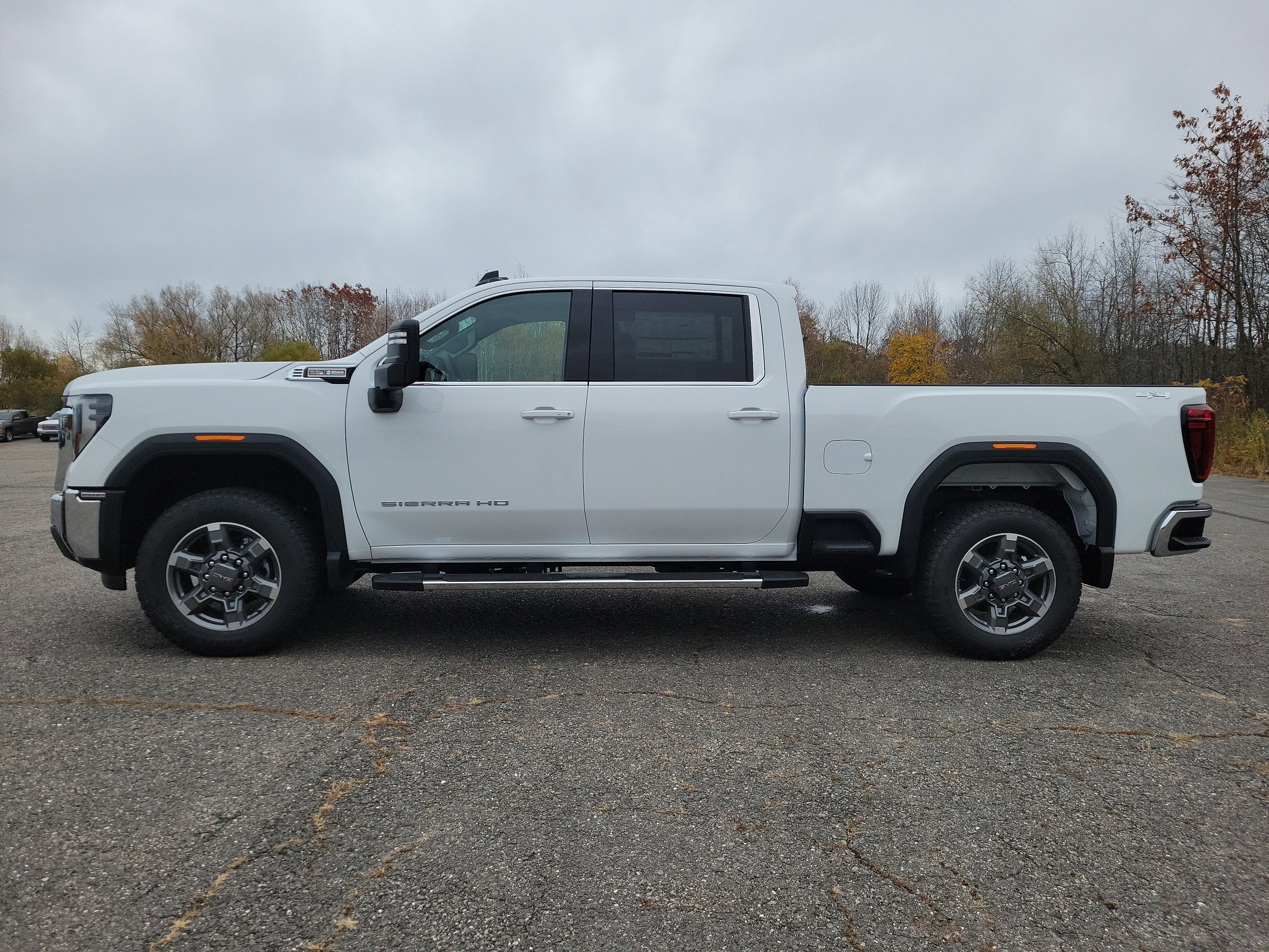 View vehicle photo 2