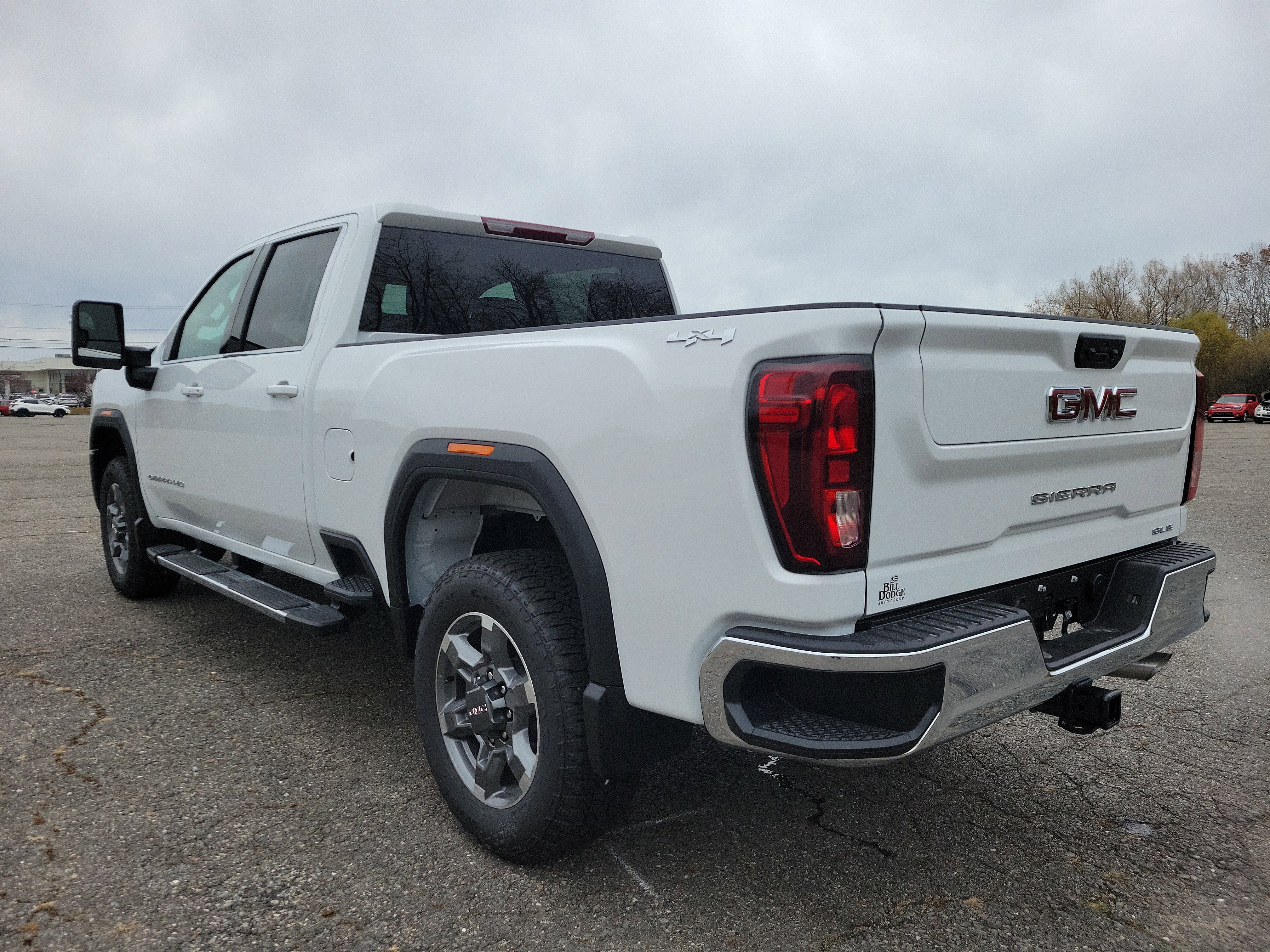 View vehicle photo 7