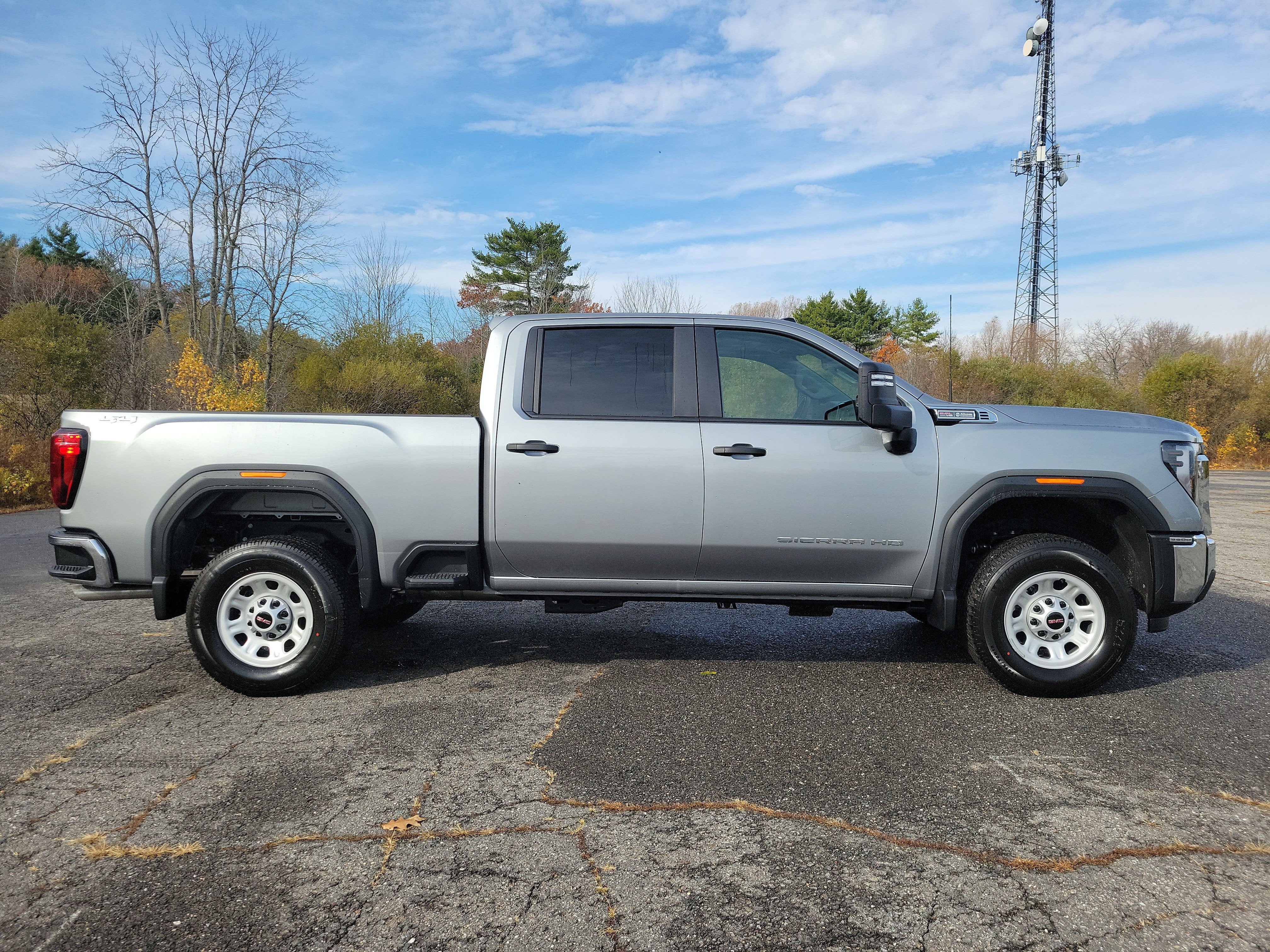 View vehicle photo 4