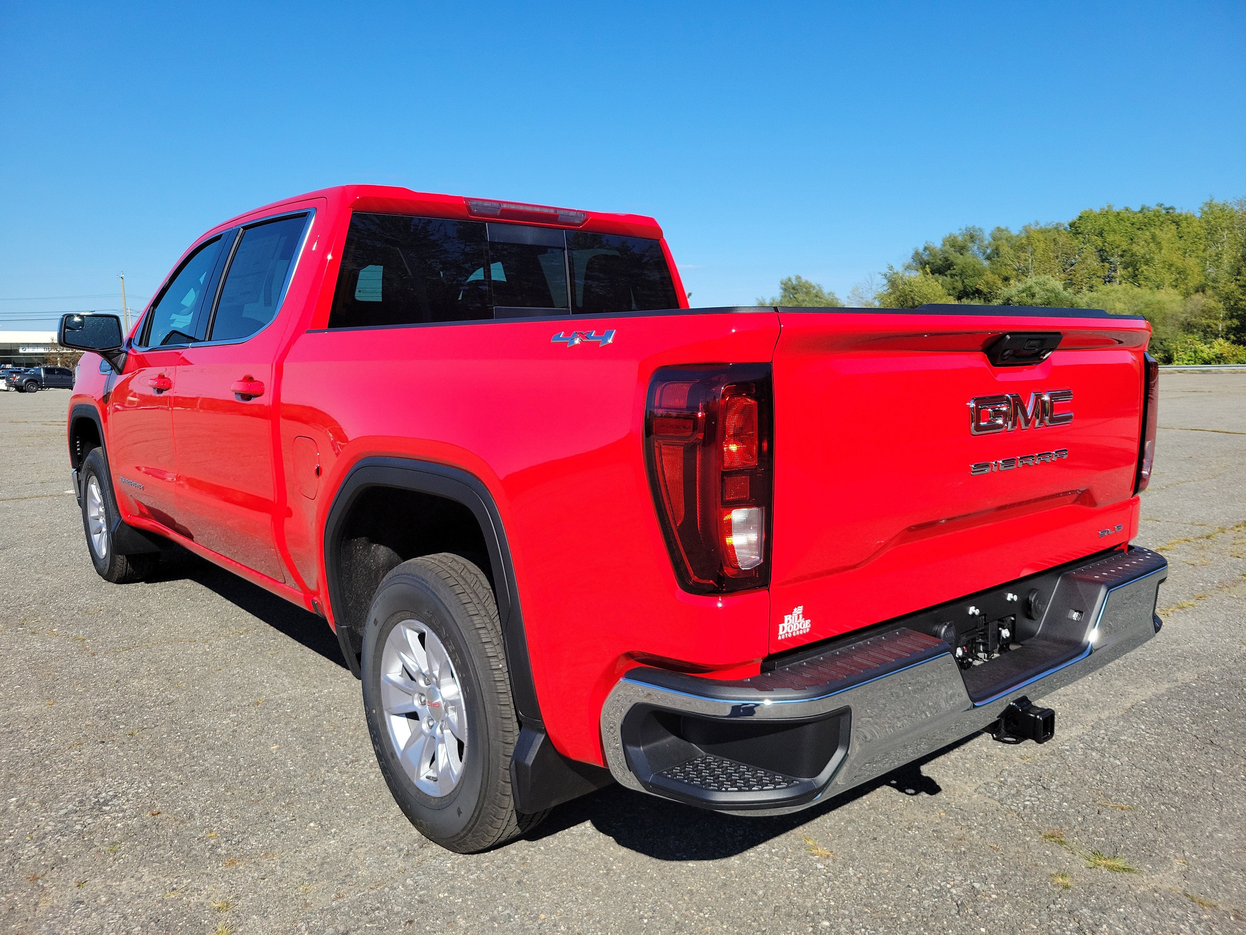 View vehicle photo 5