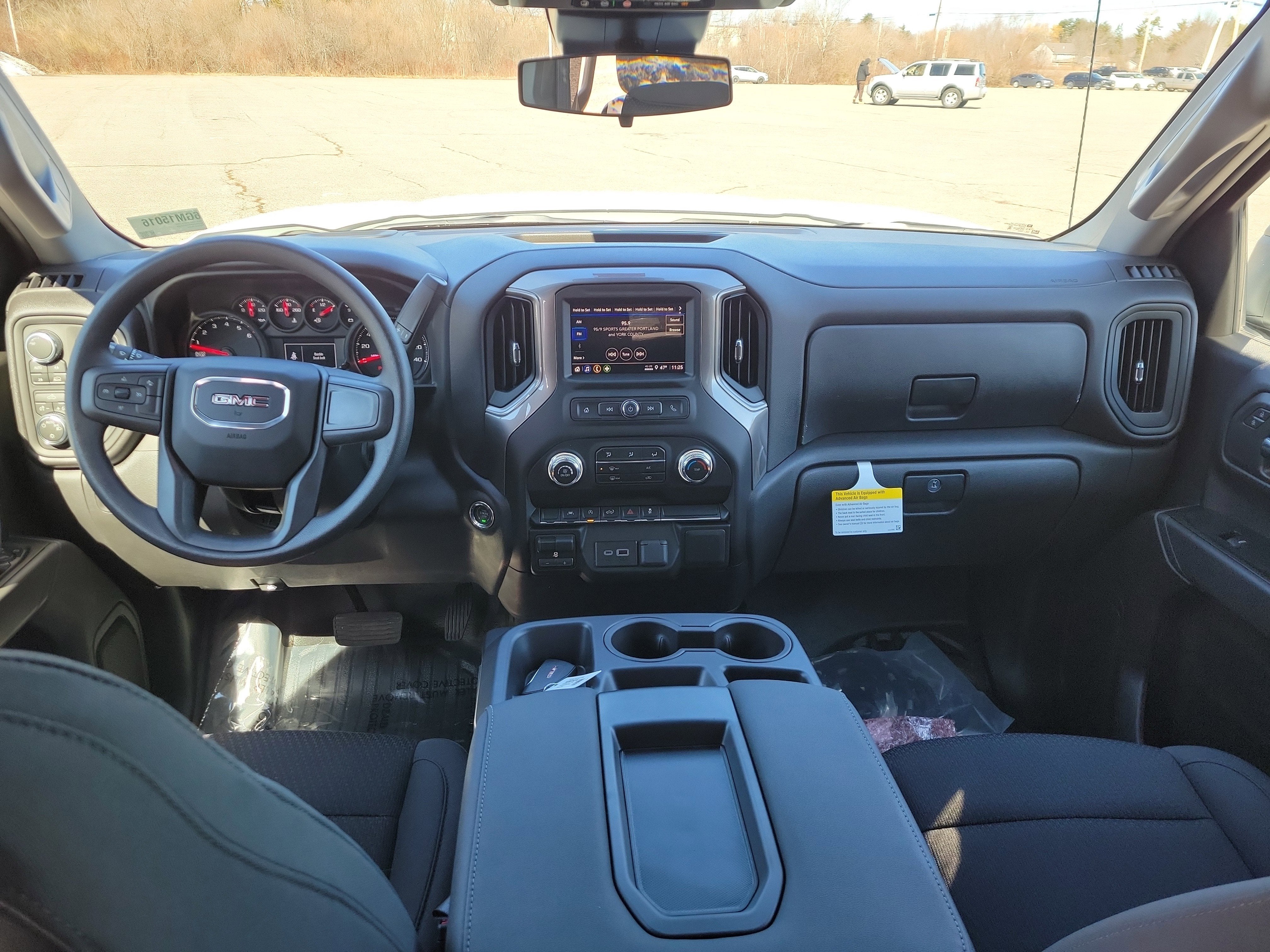 View vehicle photo 3