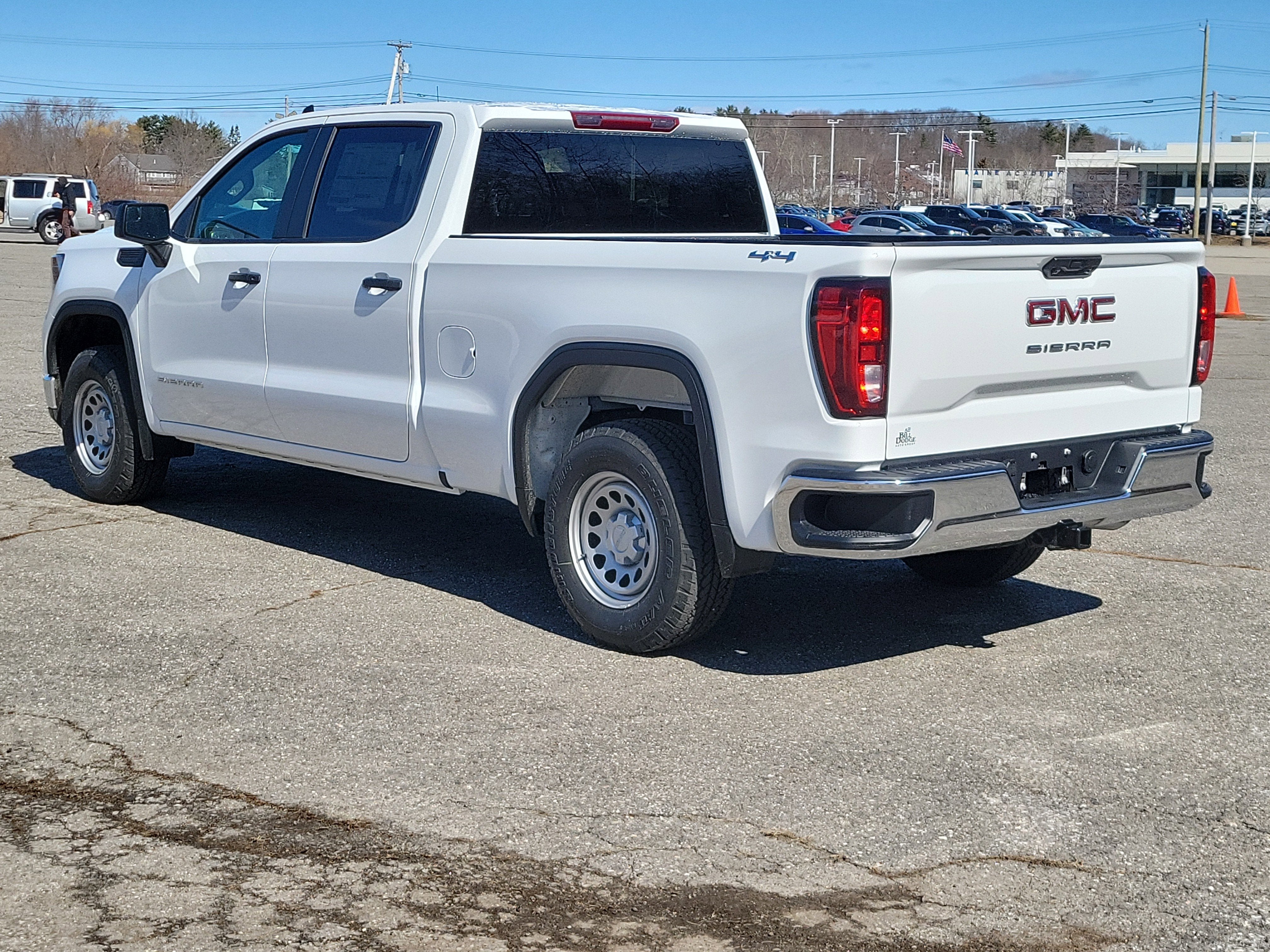 View vehicle photo 5