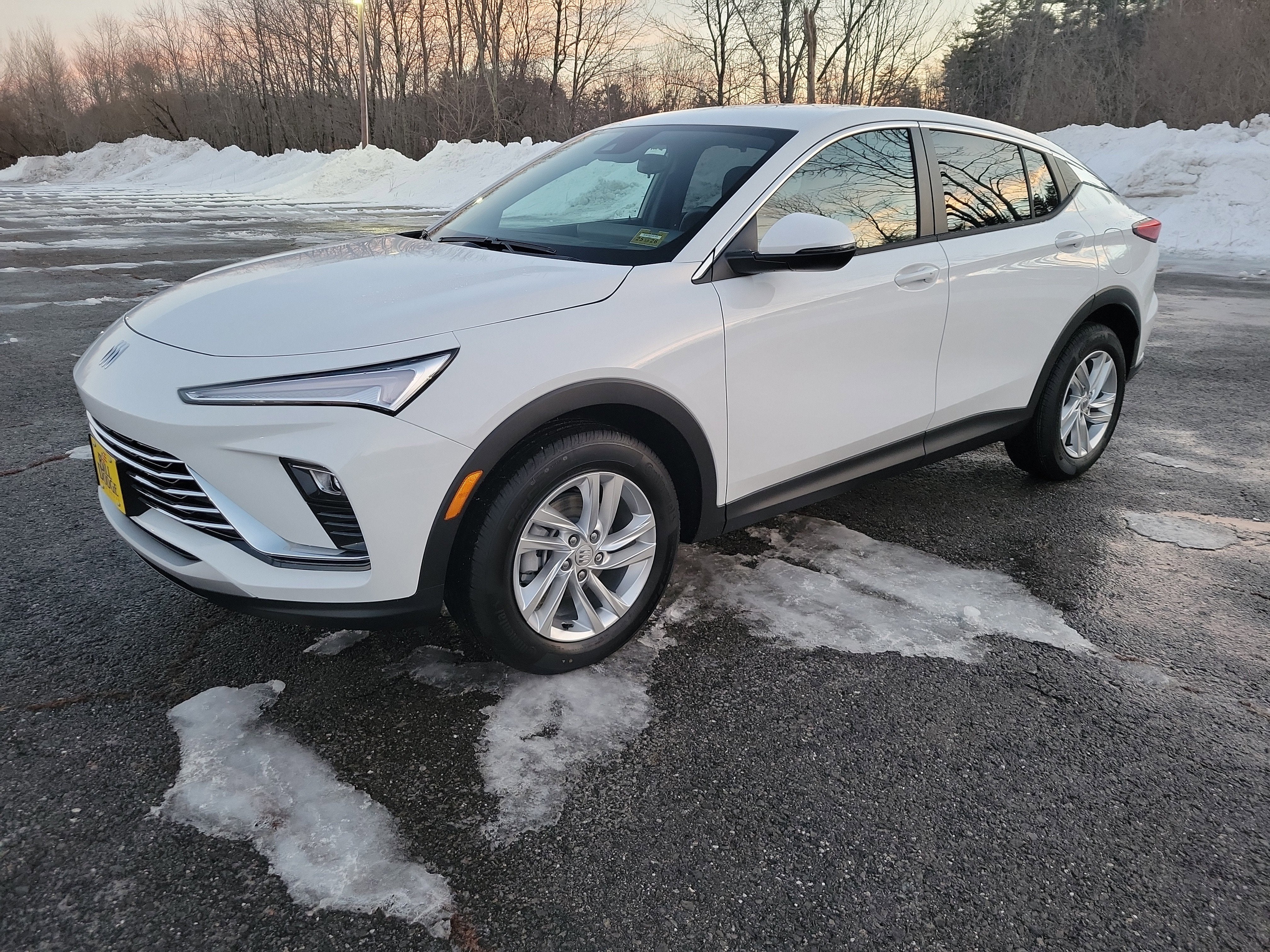 Summit White 2026 Buick Envista SUV / Crossover Front-Wheel Drive Automatic