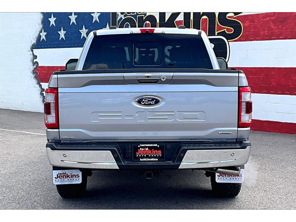 View vehicle photo 4