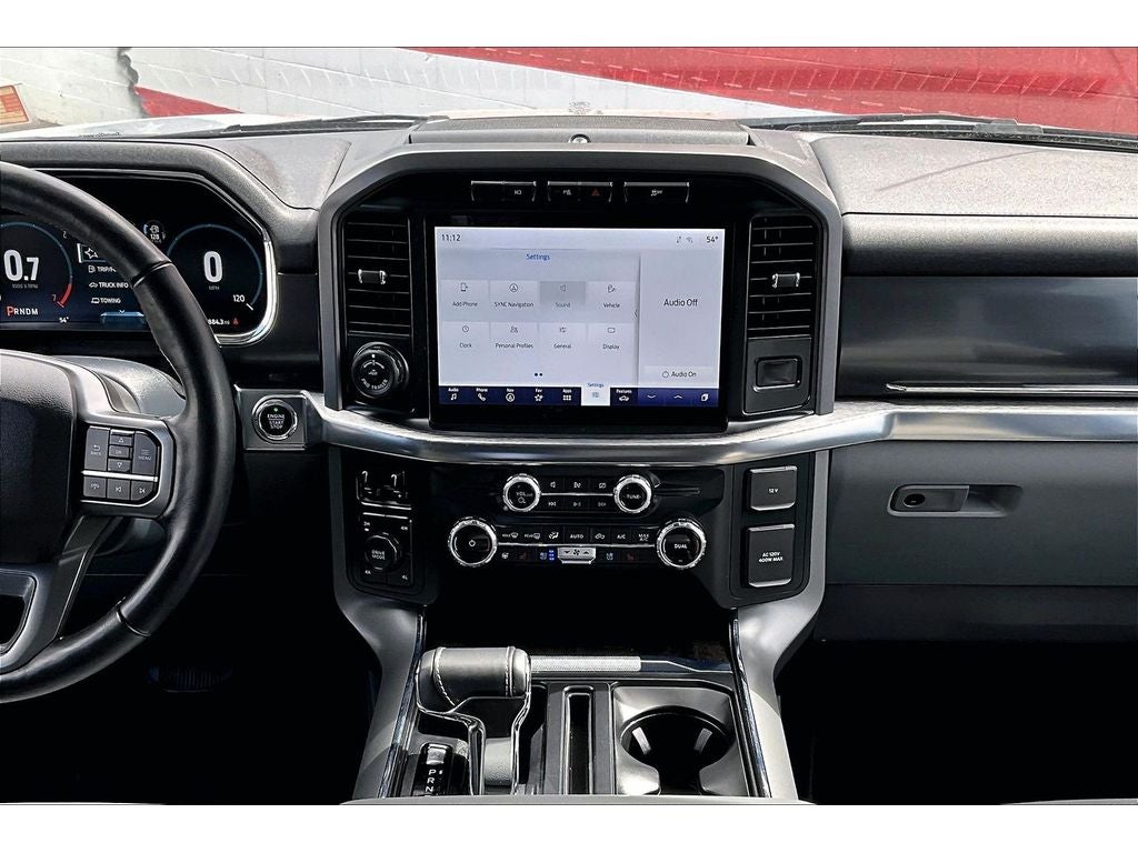 View vehicle photo 7