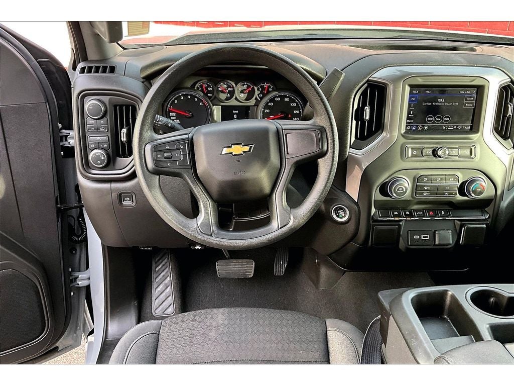 View vehicle photo 6