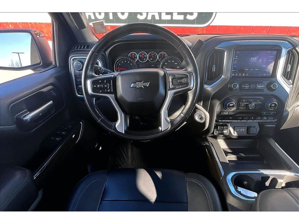 View vehicle photo 6