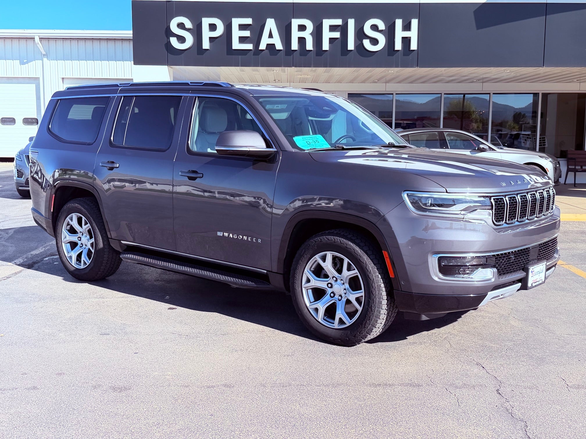  2022 Jeep Wagoneer Series II 4WD   