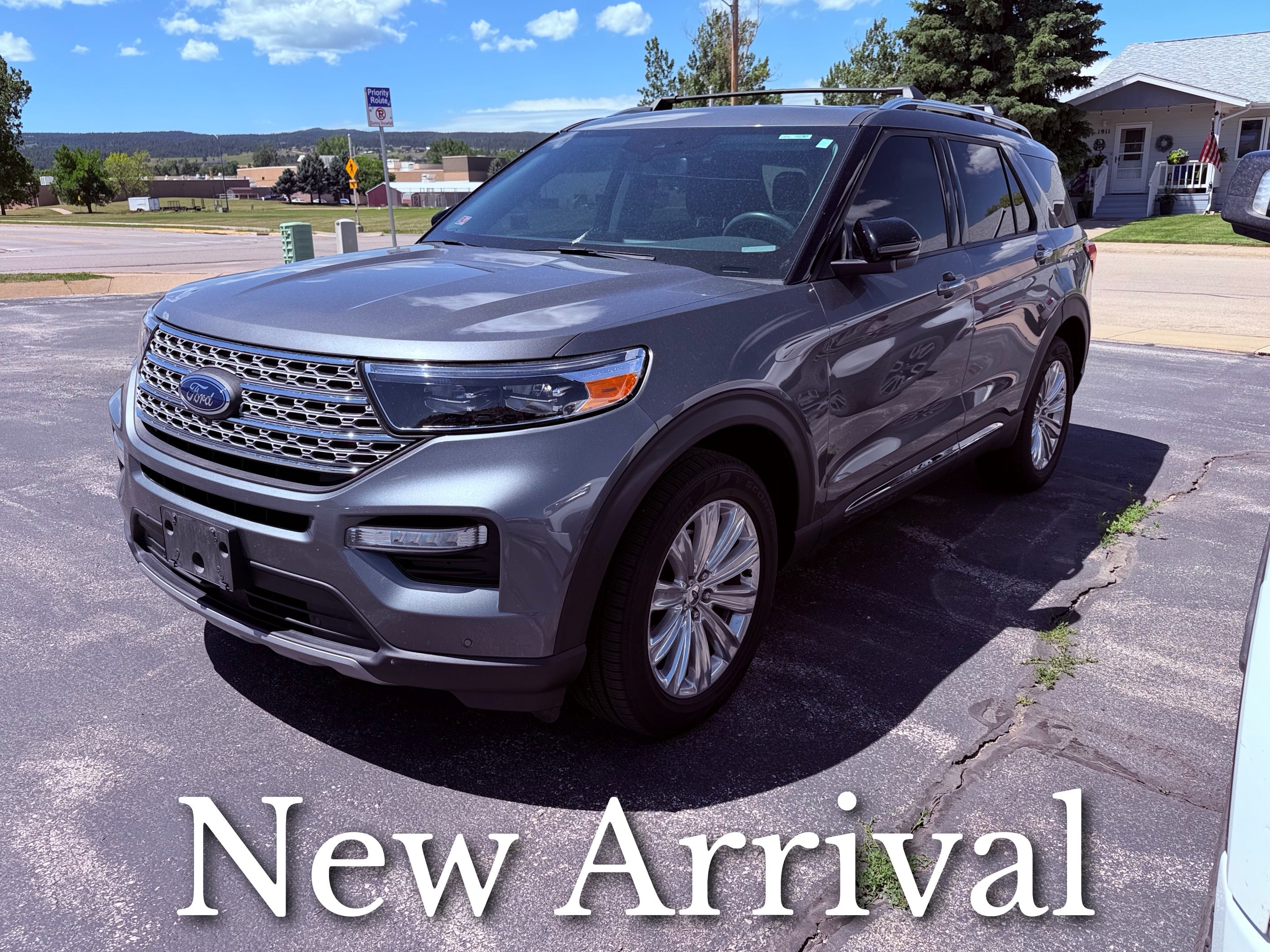  2023 Ford Explorer Limited AWD   