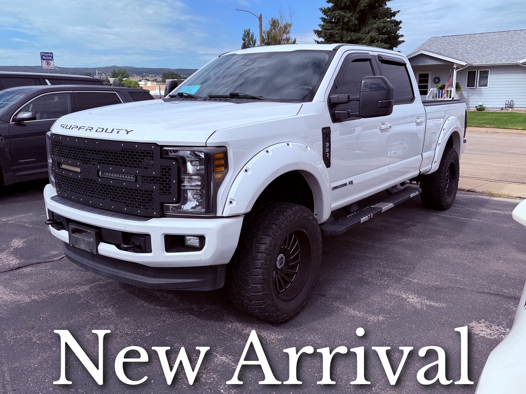 White 2019 Ford F-350 Super Duty Pickup Truck Four-Wheel Drive 6-Speed Automatic