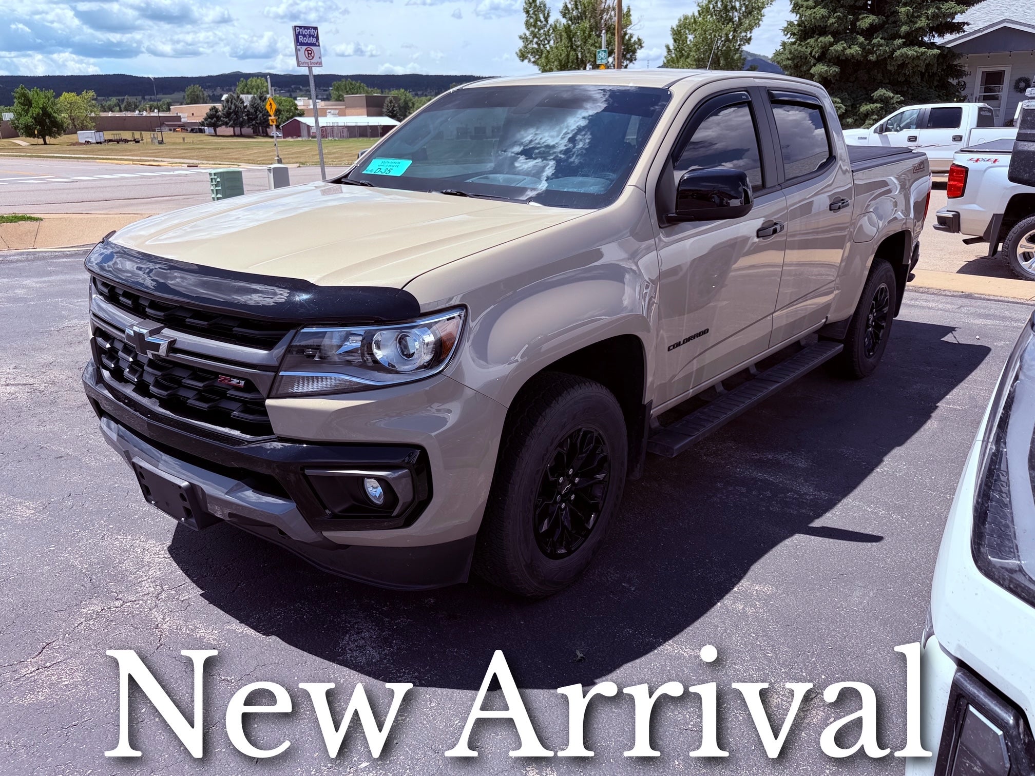 Sand Dune Metallic 2021 Chevrolet Colorado Pickup Truck Four-Wheel Drive Automatic