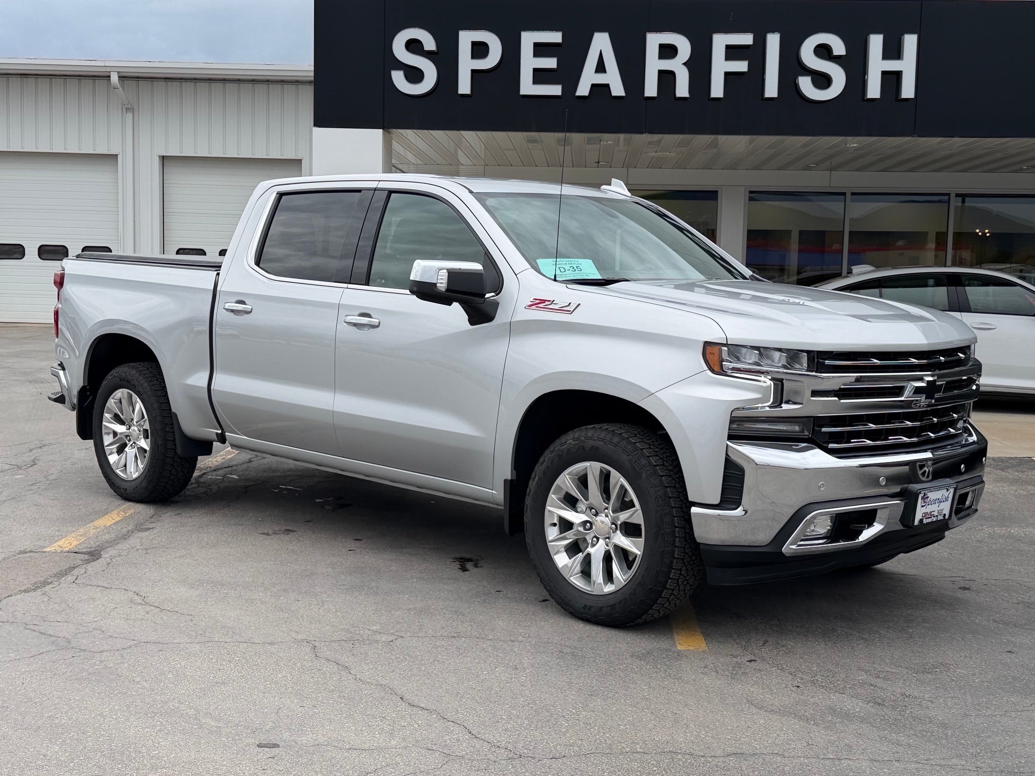 Silver Ice Metallic 2021 Chevrolet Silverado 1500 Pickup Truck Four-Wheel Drive Automatic