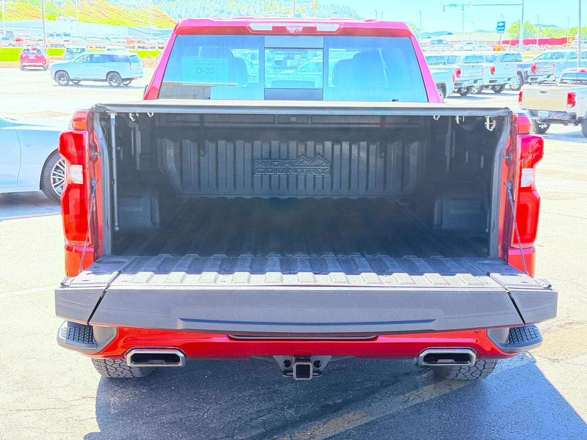 View vehicle photo 7