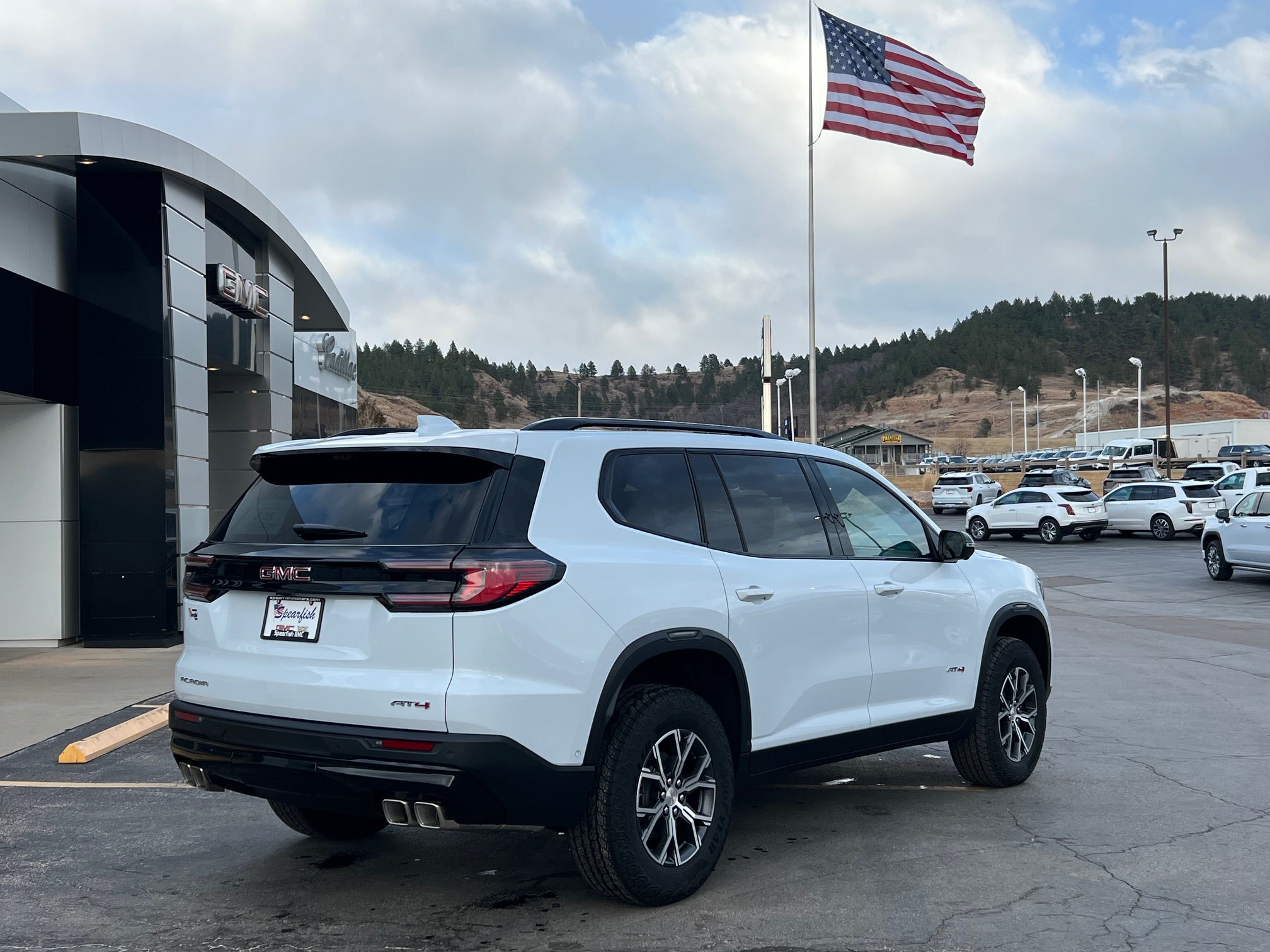 View vehicle photo 7